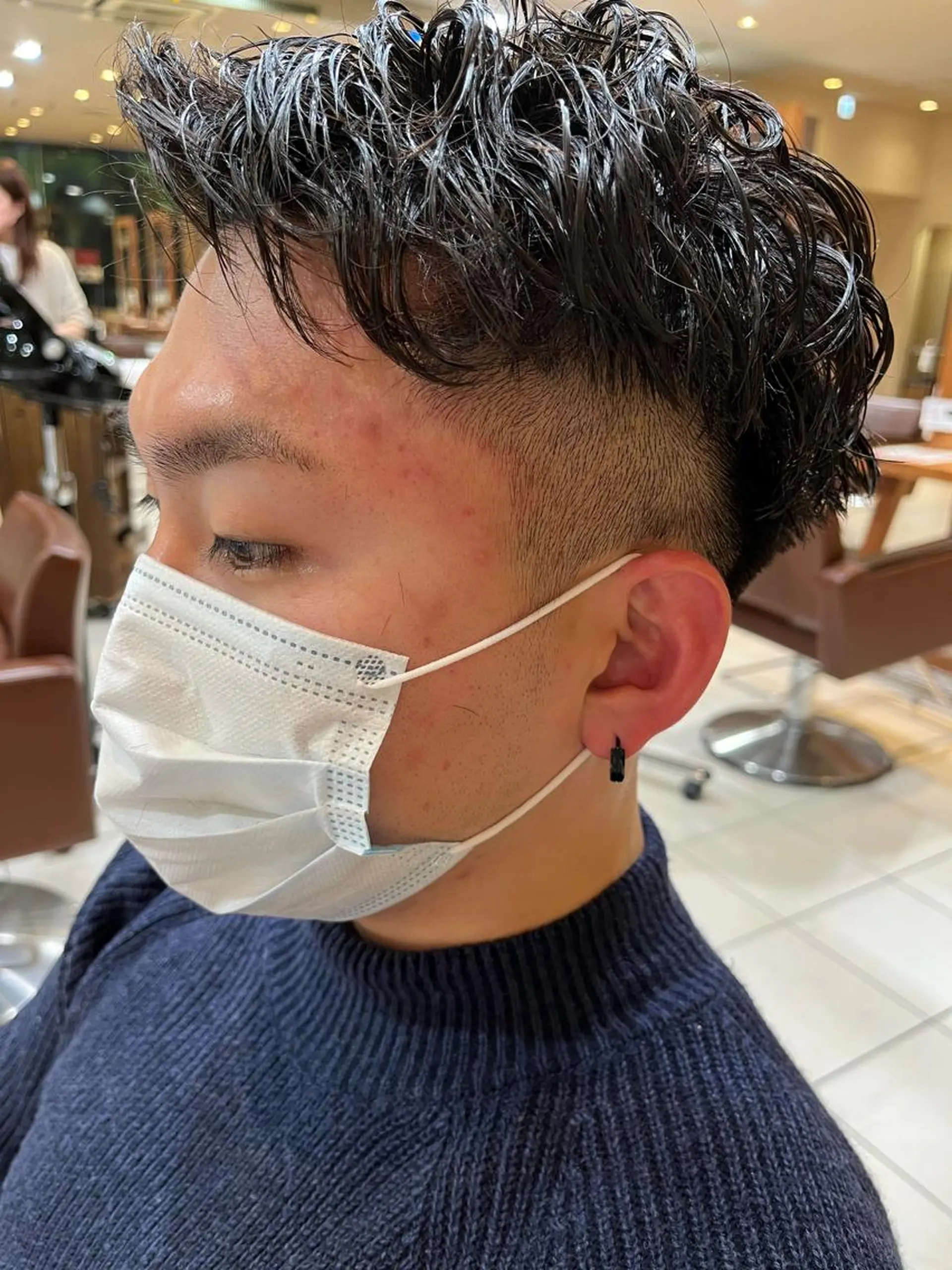 パーマ メンズ カット パーマ ハイトーンカラー🩵 耳ツボジュエリー👂のその他イメージ