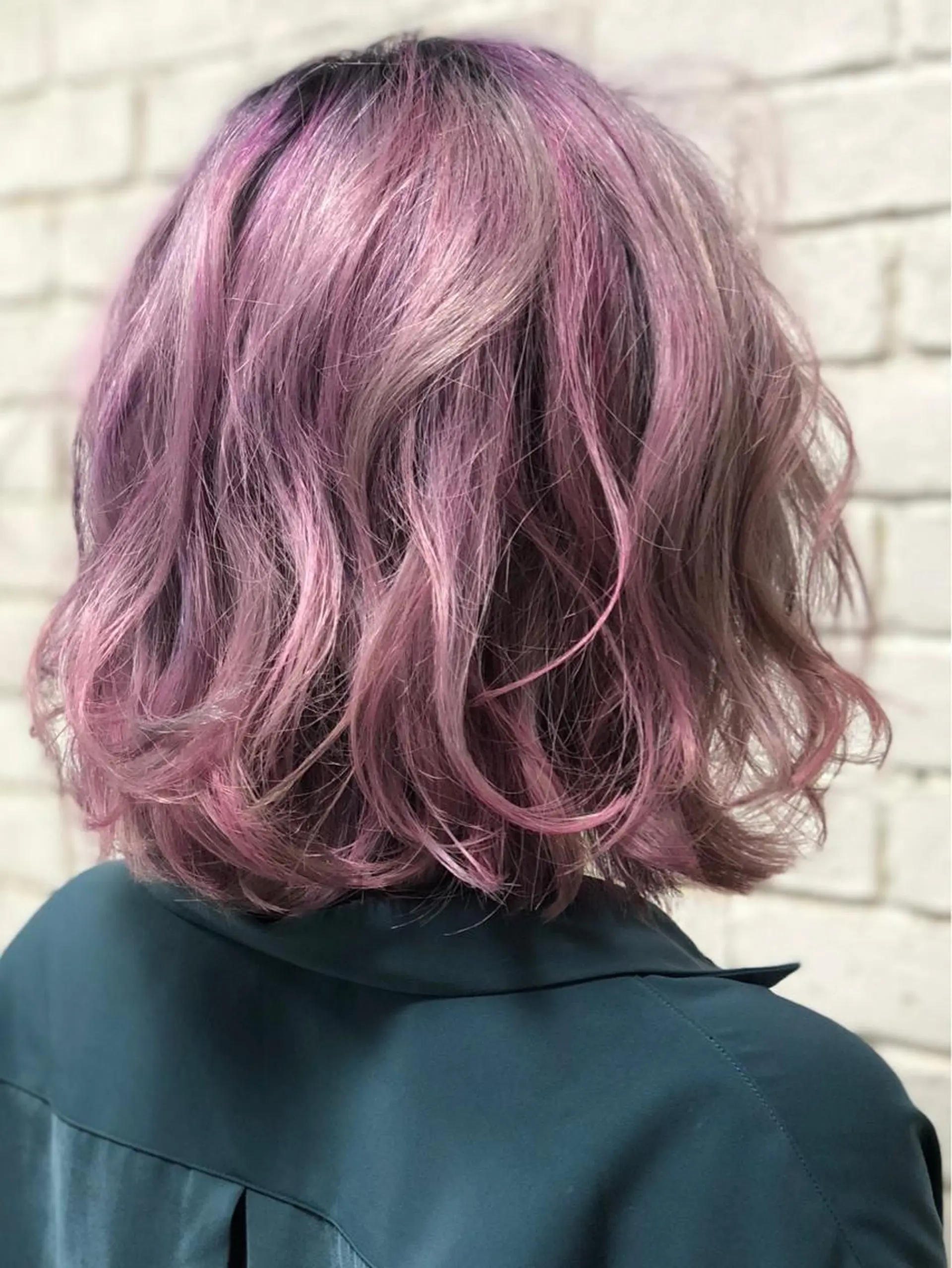 ミディアム カラー ヘアカラー トリートメント welring hair salonのヘアスタイル