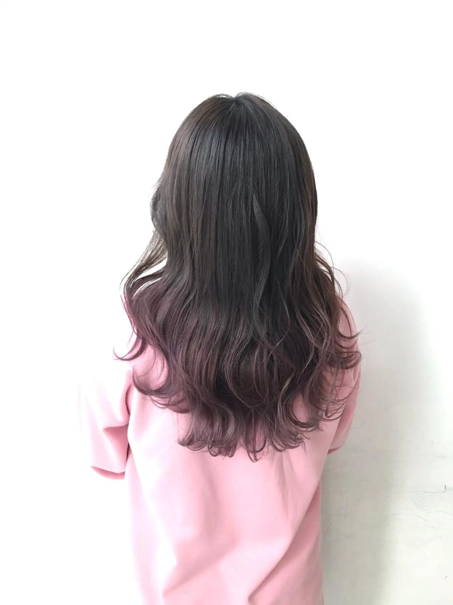 セミロング カラー ラベンダーカラー ラベンダーピンク ピンクカラー Unami MIHA☘️*゜のヘアスタイル