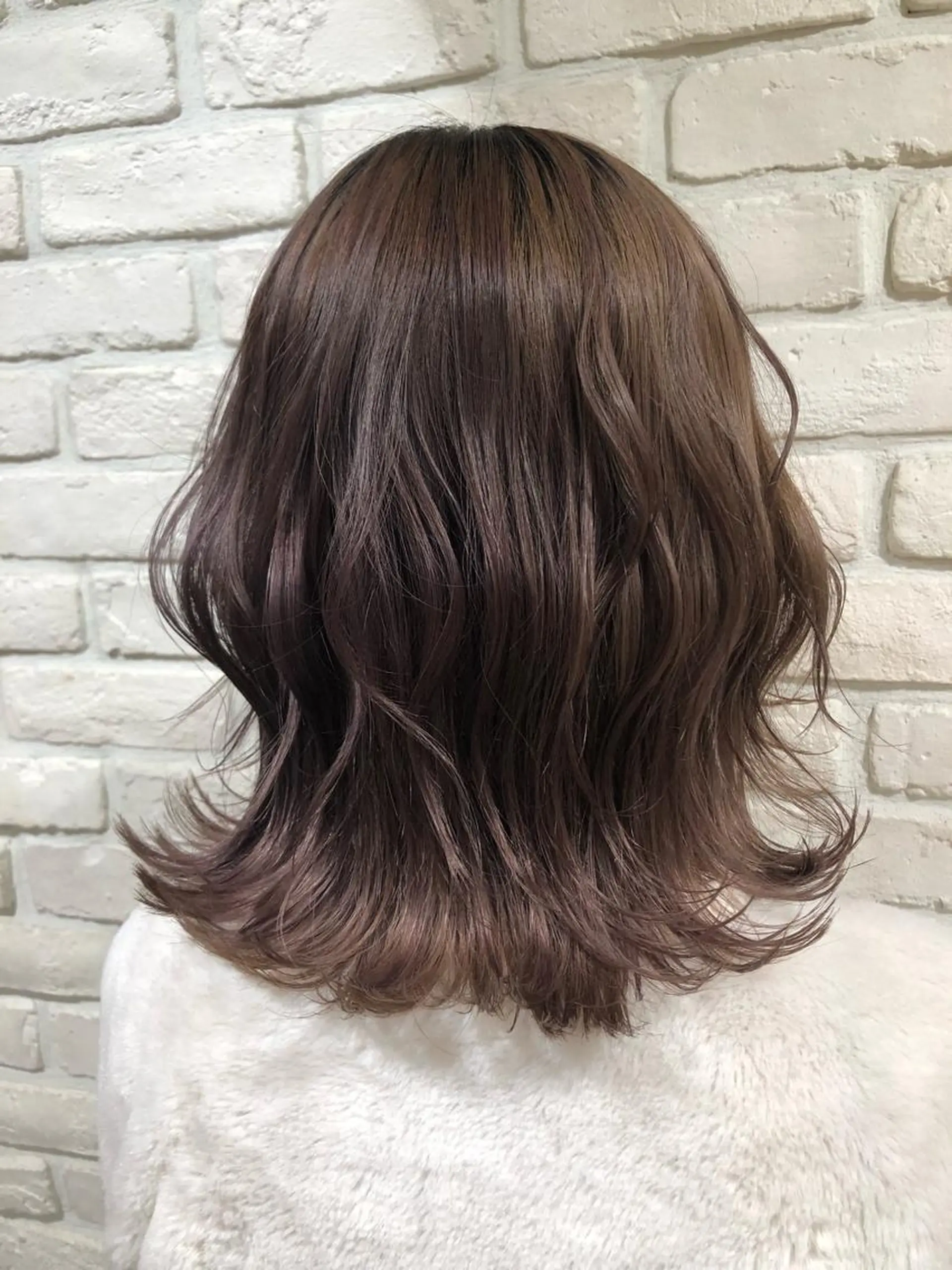 ミディアム ベージュカラー🧸 伊藤なつみのヘアスタイル