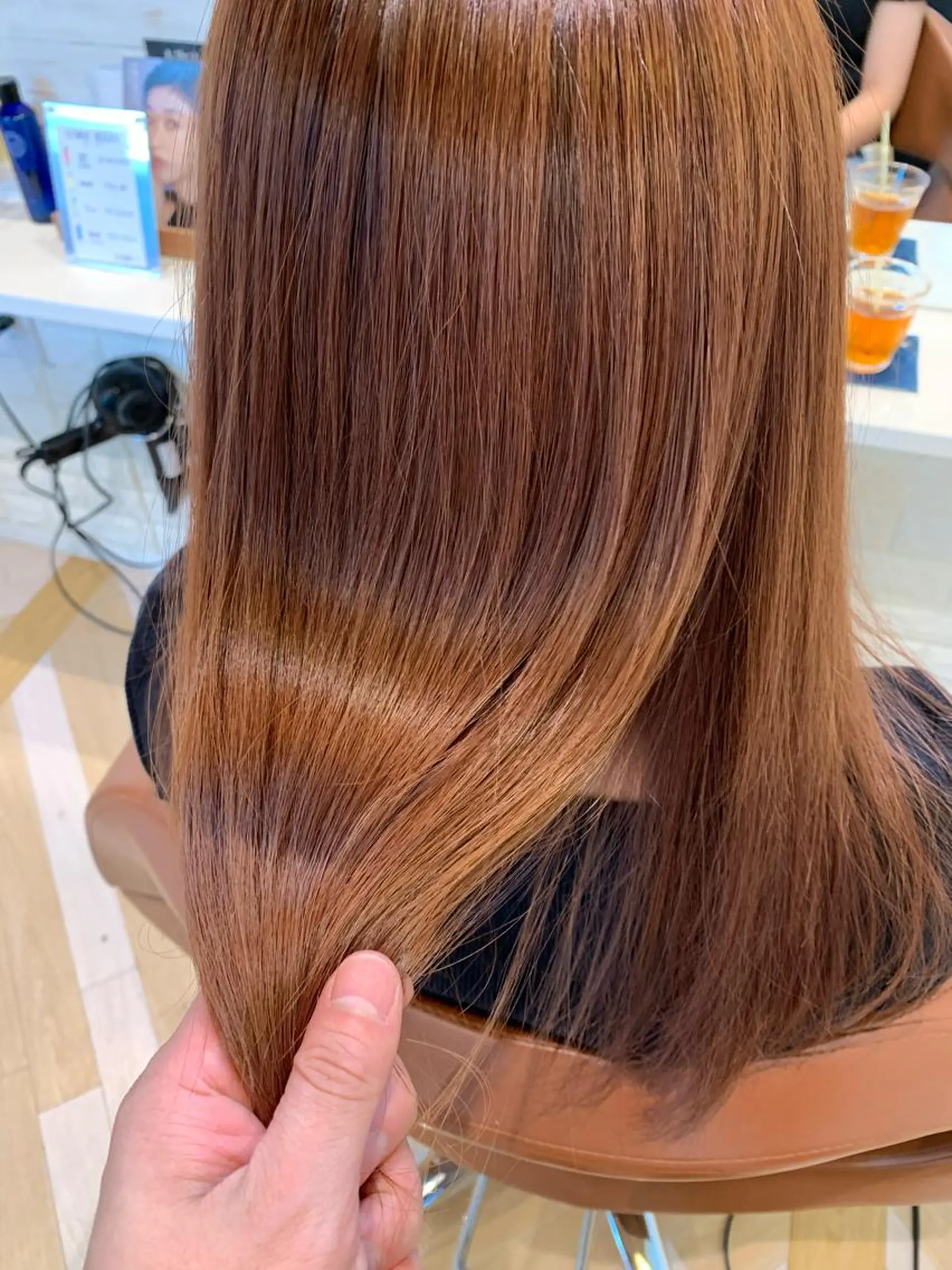 セミロング カット 縮毛矯正 トリートメント ROUTE ルートのヘアスタイル