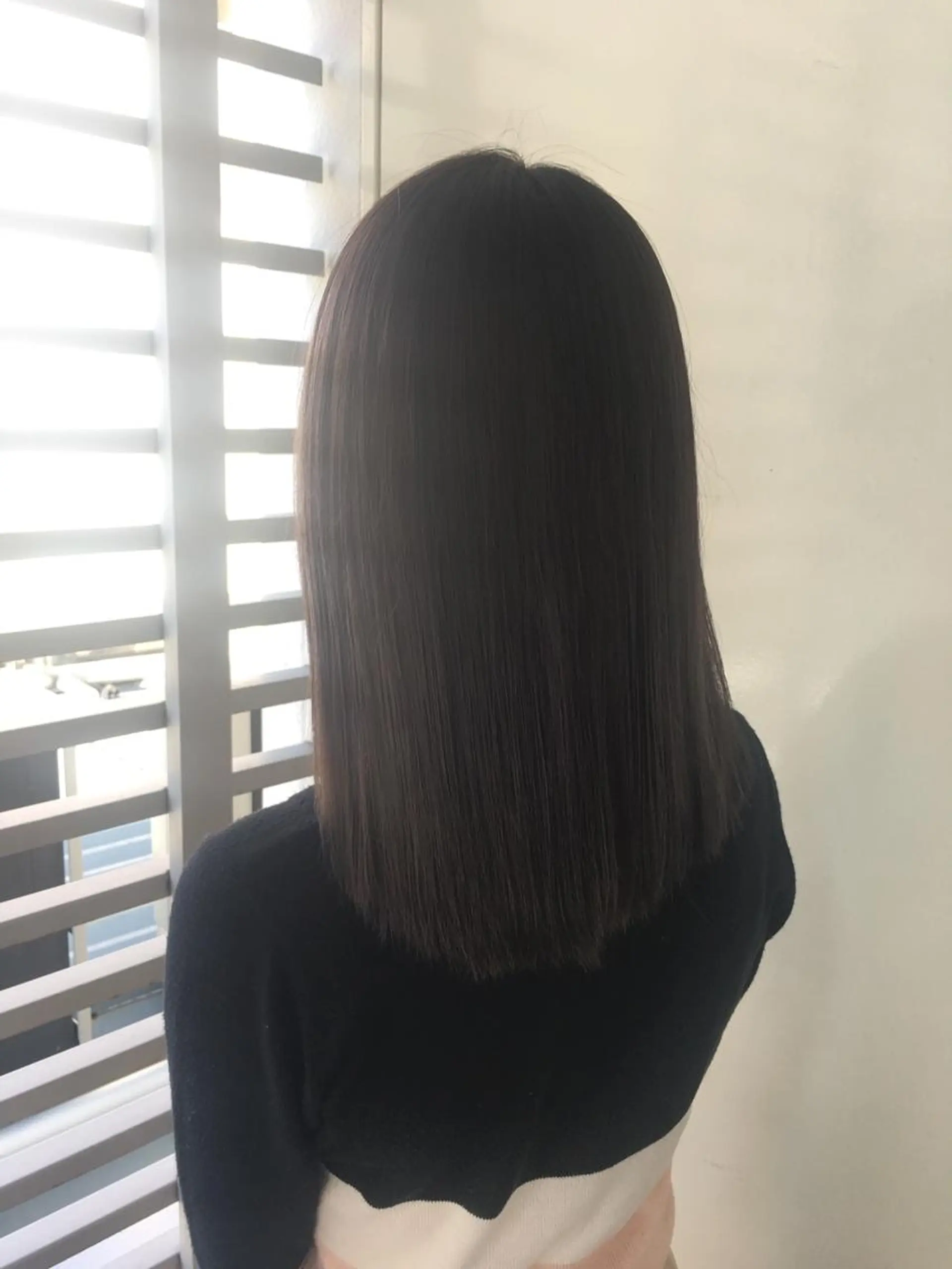 セミロング Zina SAKIのヘアスタイル