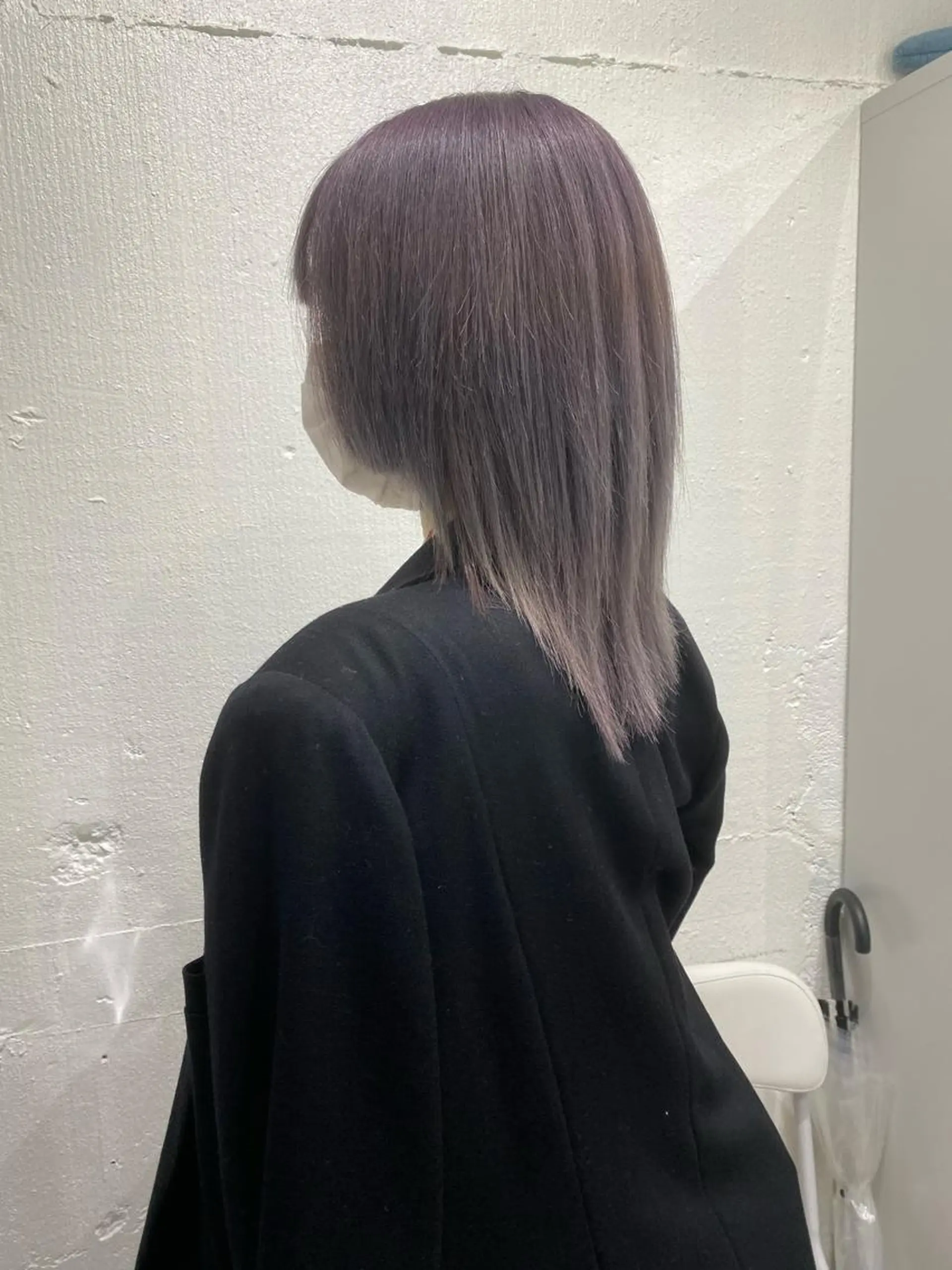 ミディアム カラー ヘアアレンジ 切りっぱなしボブ ミディアムパーマ アッシュ アッシュグレー バレイヤージュ ササキカズマ〻透明感 〻色落ち〻赤み消しのヘアスタイル