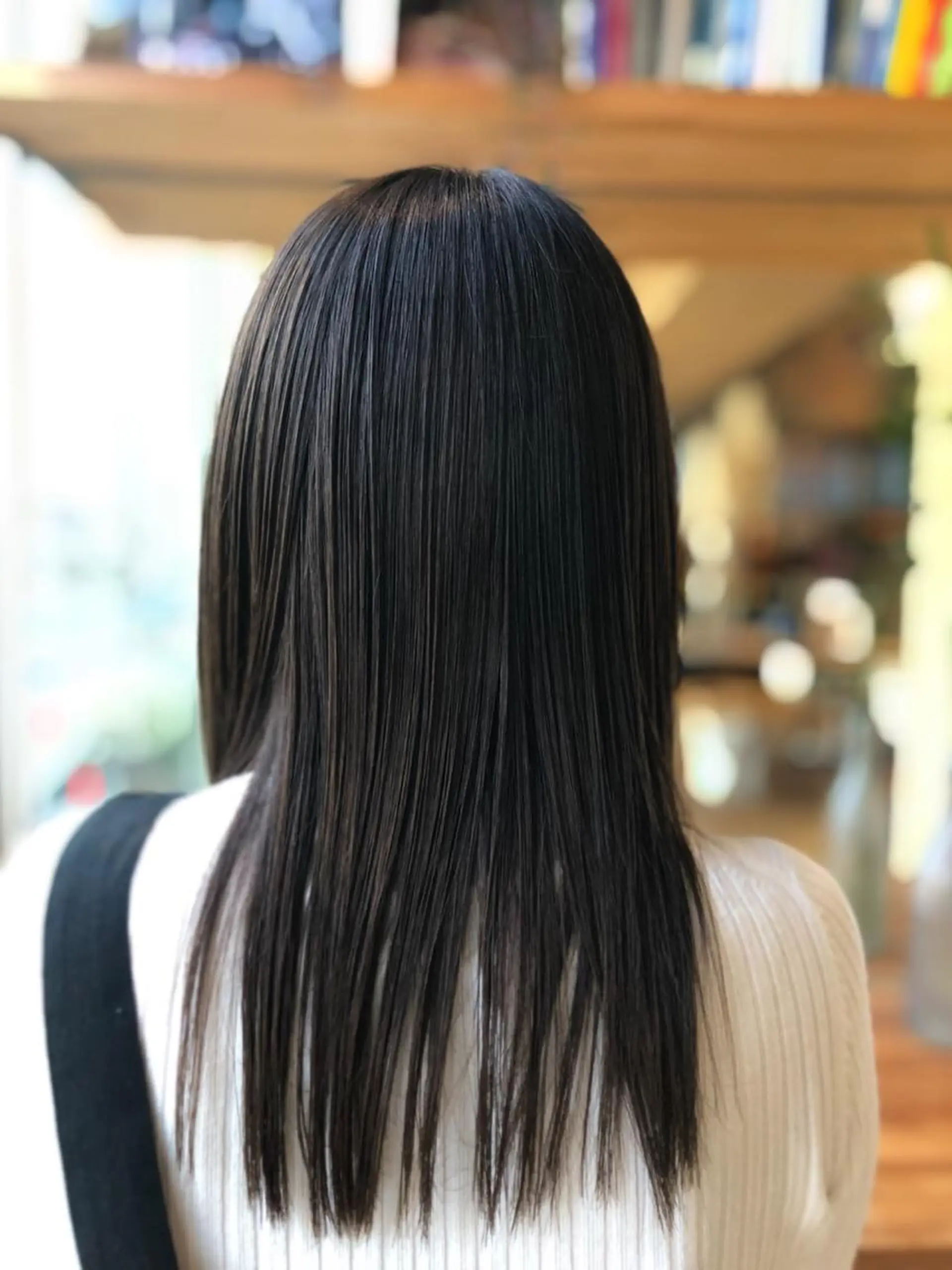 ミディアム カラー カット ヘアカラー 両国駅徒歩1分⭐️ アイロン仕上げのヘアスタイル