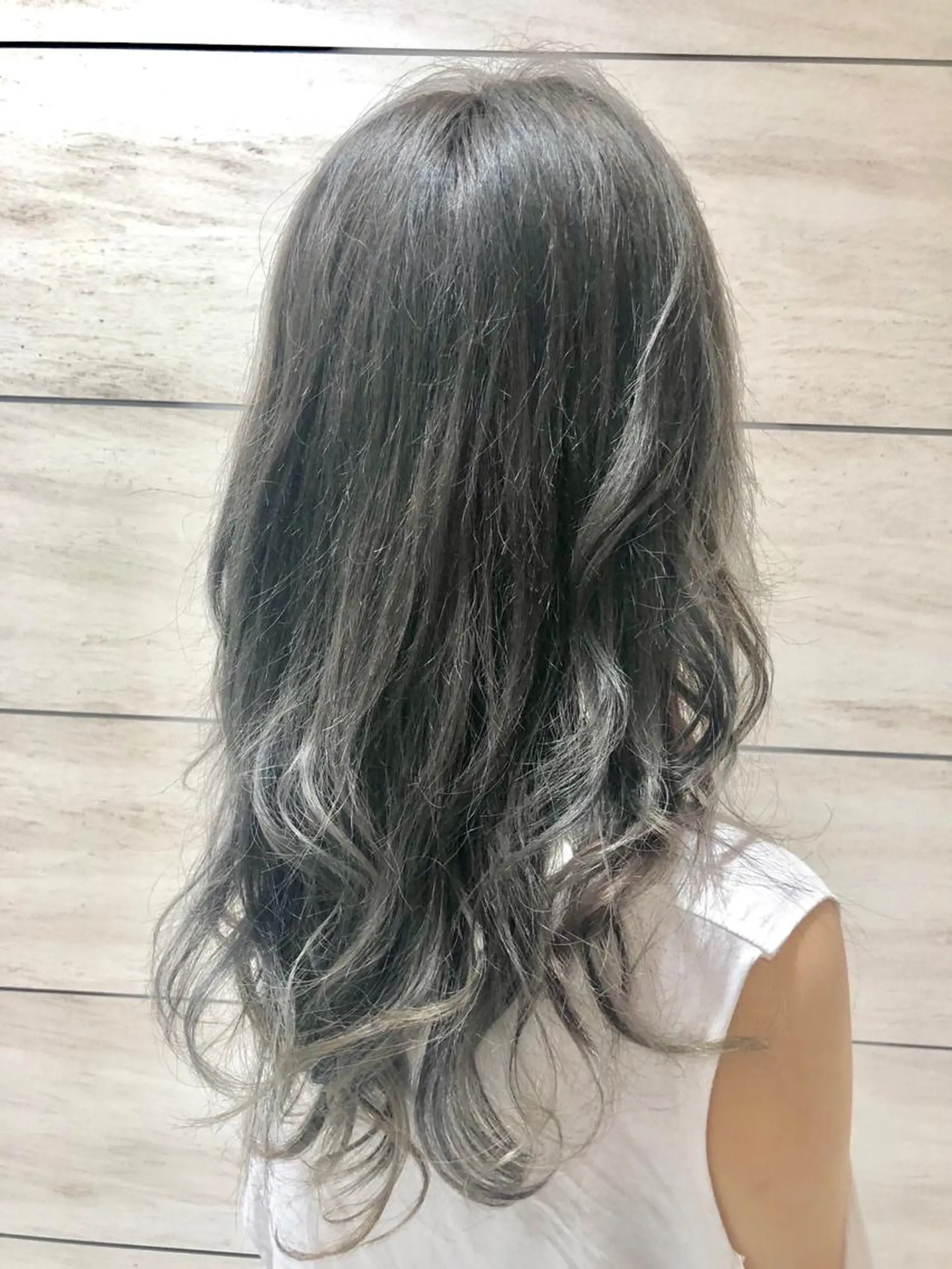 セミロング カラー noll【今池駅前】 池田碧花のヘアスタイル