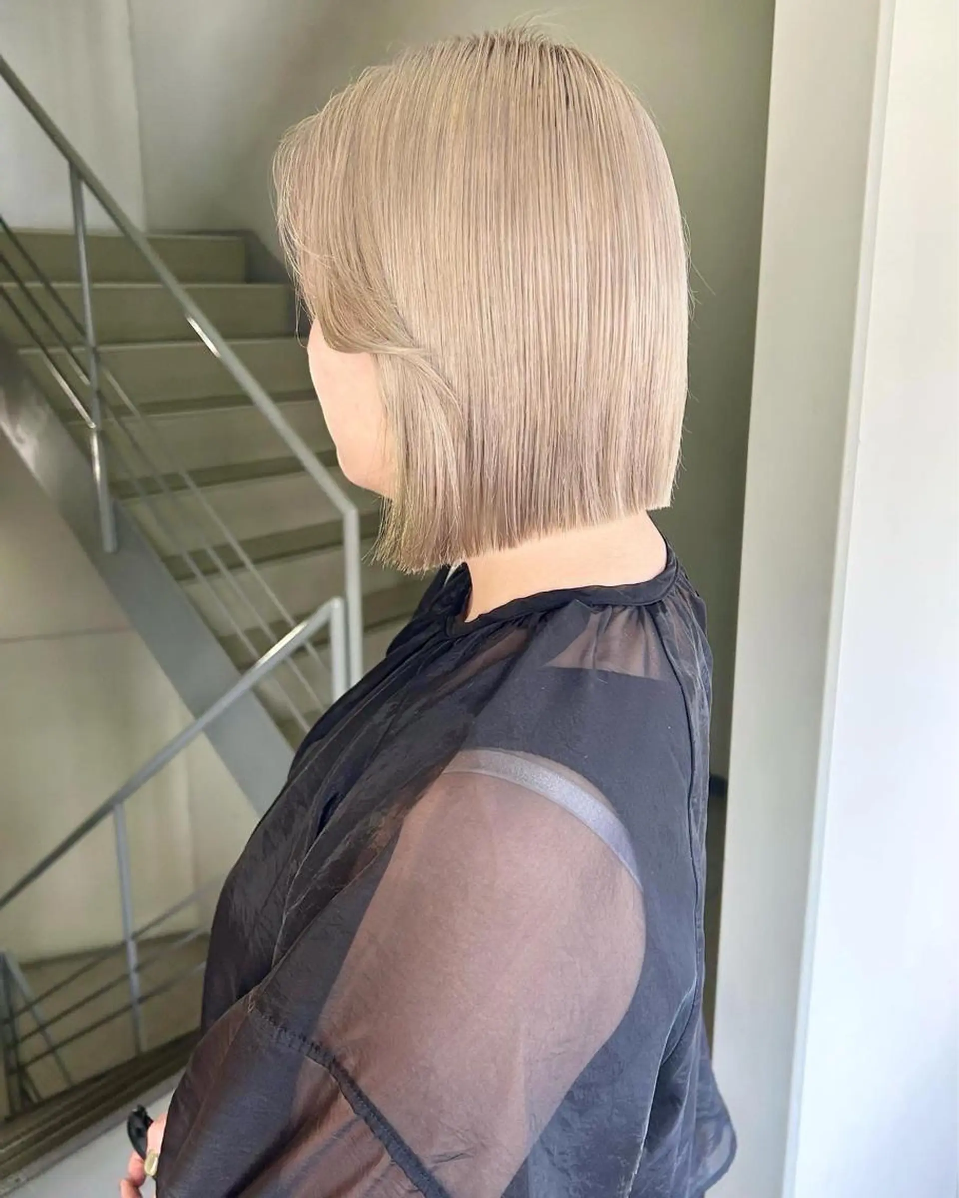 ショート カラー パーマ ヘアアレンジ ブリーチ ハイトーンカラー 髪と音処　マトぺ所属・デザインカラー/ボブ ブリーチカラー/ユリのヘアスタイル