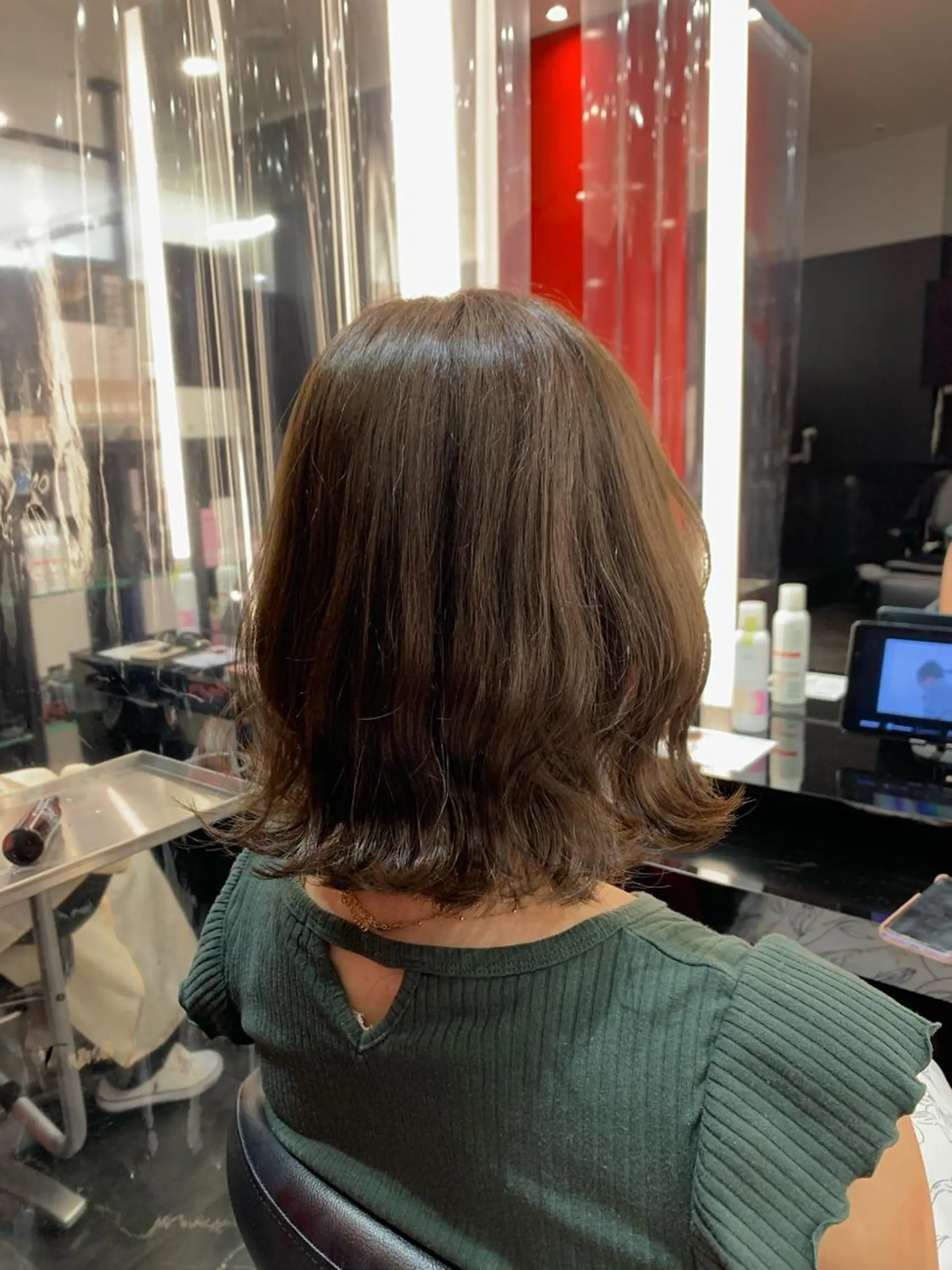 ショート カラー ブリーチ イルミナカラー ブリーチなしカラー レイヤーカット 艶髪/白髪ぼかし ヘッドスパ/大野結菜のヘアスタイル