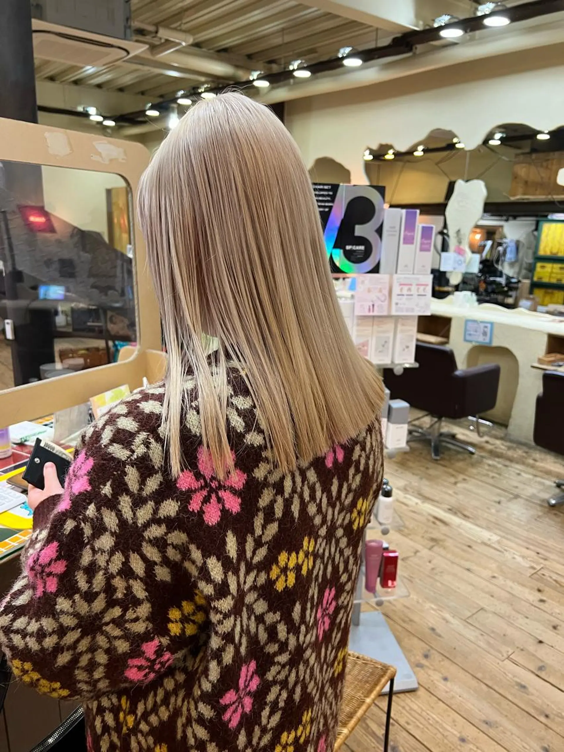 ミディアム カラー ブリーチ 「sumi」 AMIのヘアスタイル