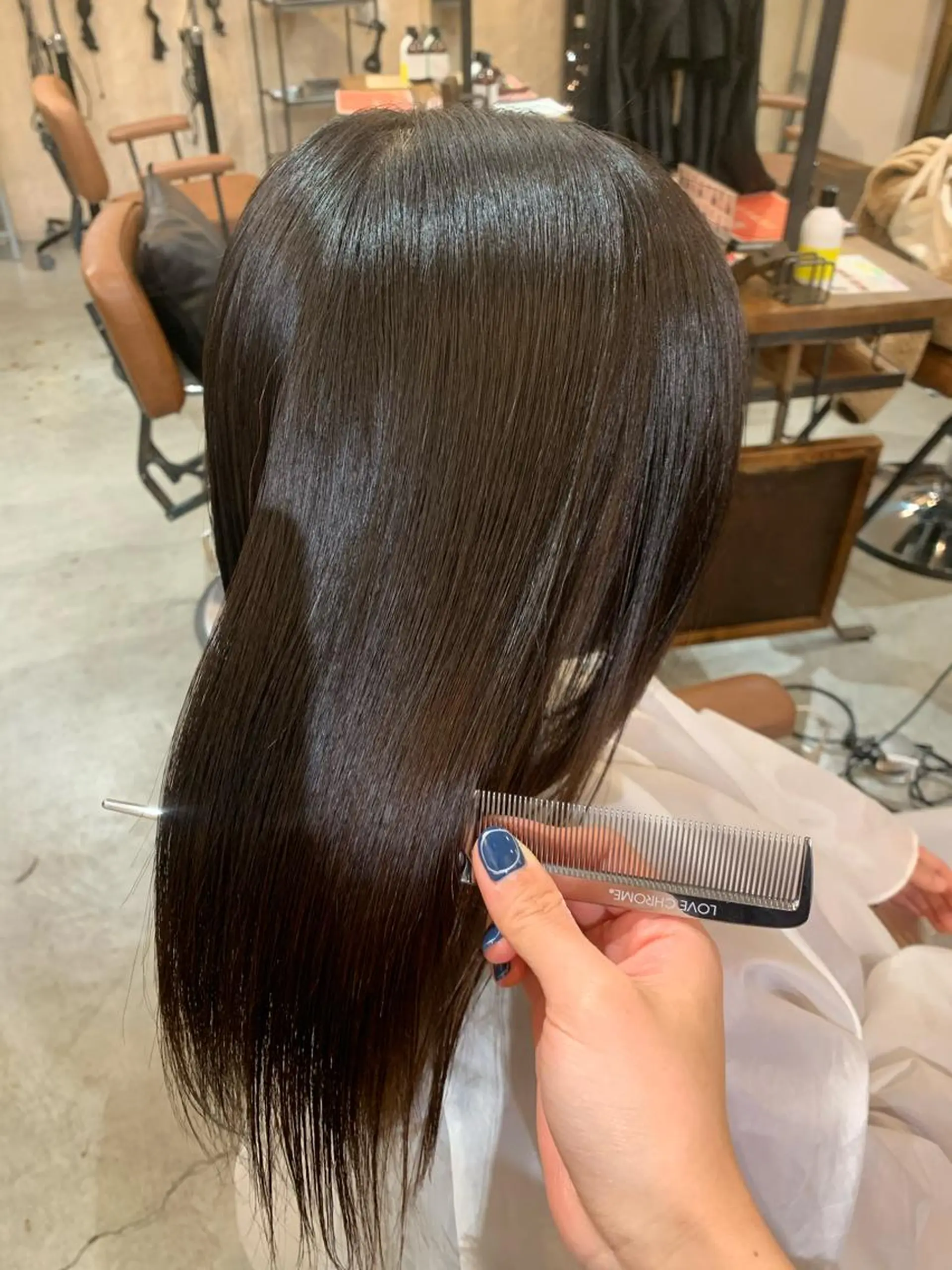 ロング 伊藤 陽のヘアスタイル