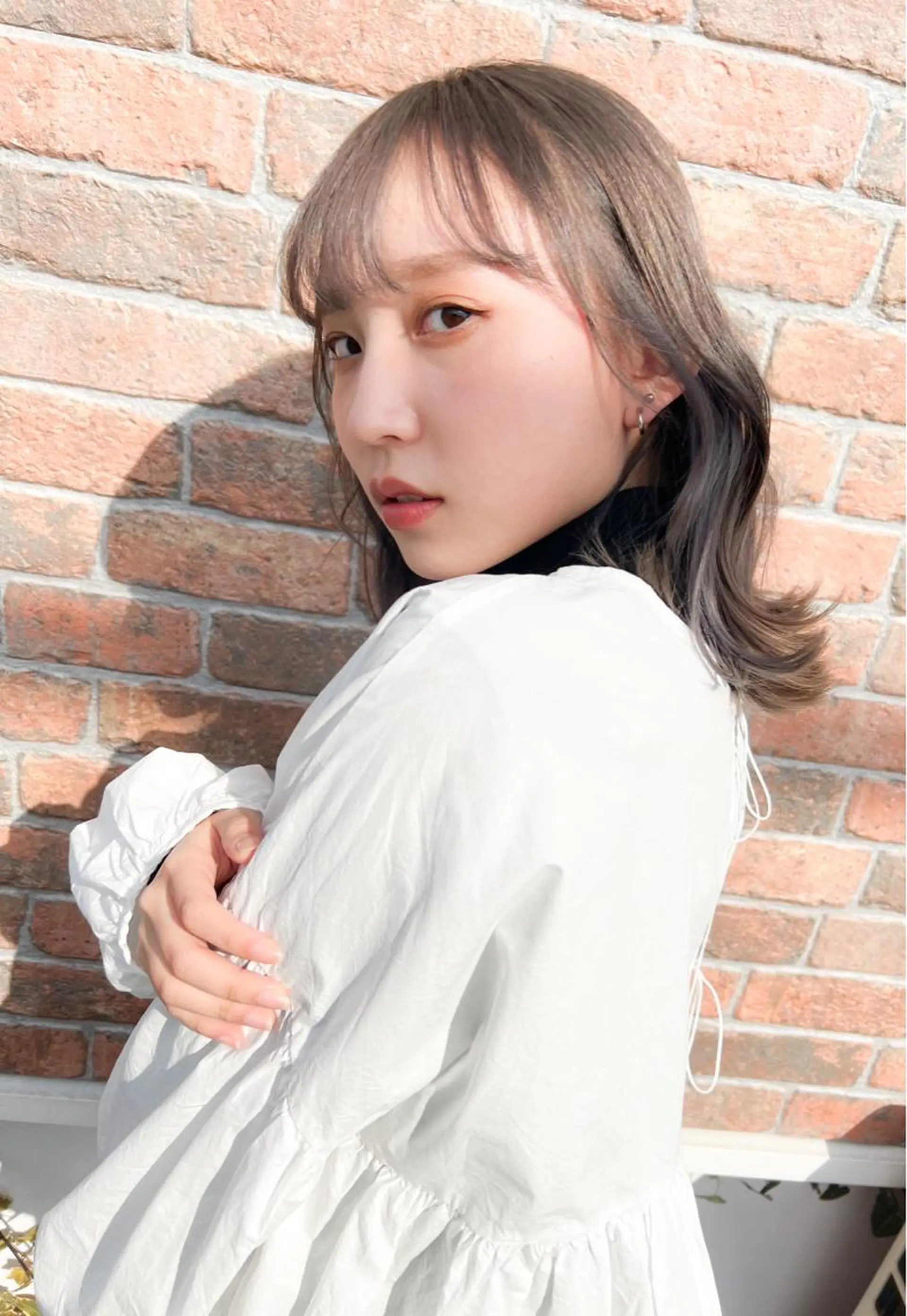 セミロング カラー グレージュ YURAGI🤍 SAEのヘアスタイル