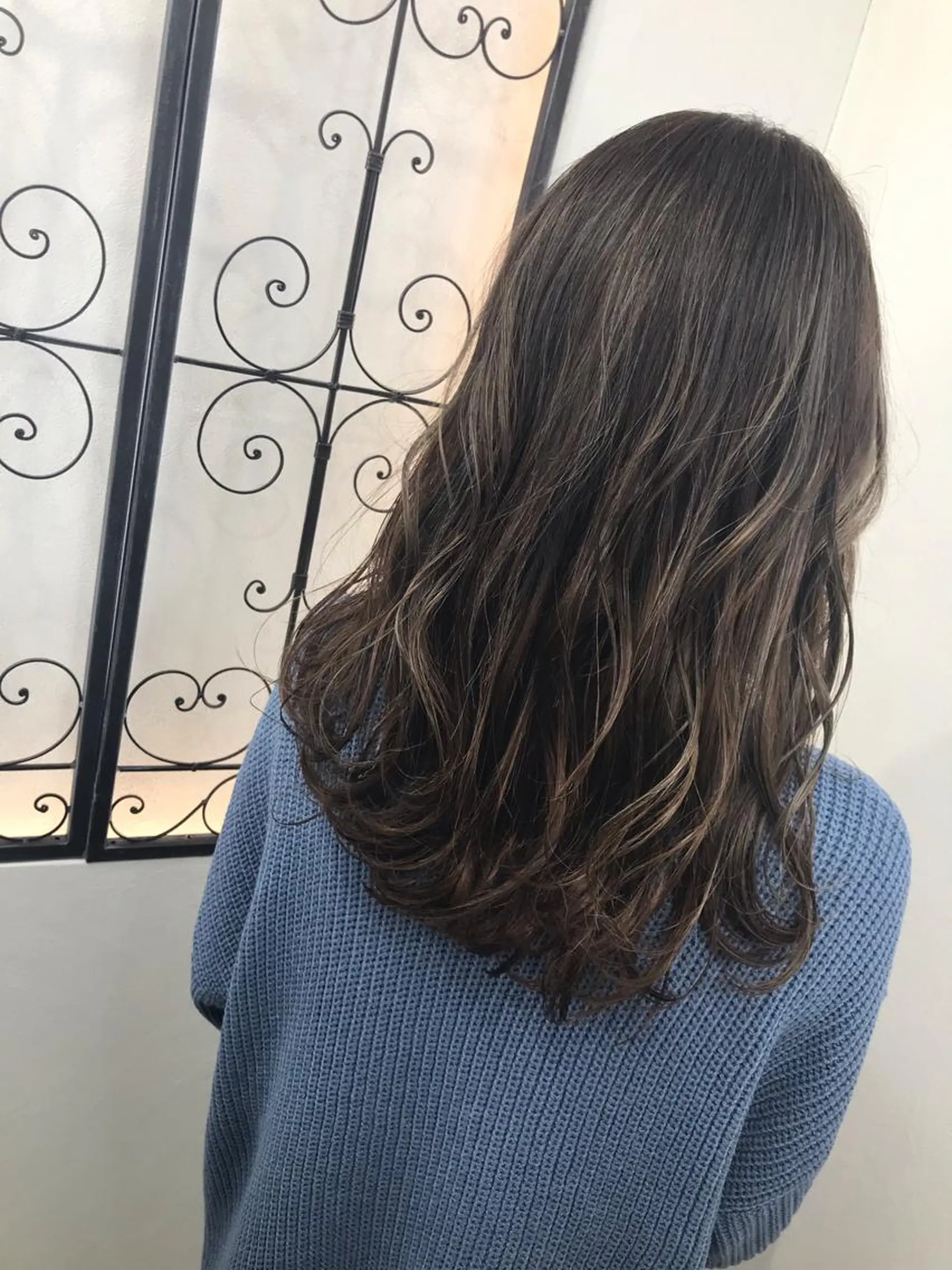 セミロング カラー AVANCE 長尾 尚悟のヘアスタイル