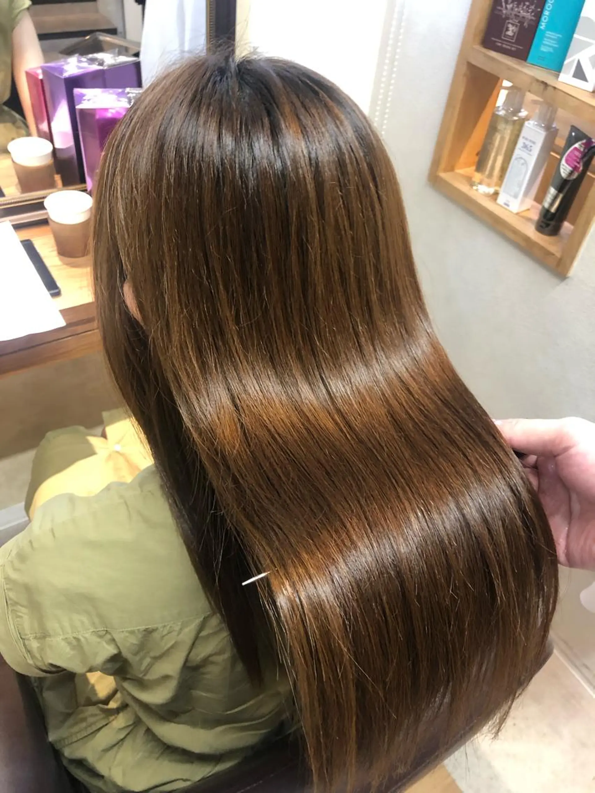 セミロング カラー イルミナカラー 髪質改善 縮毛矯正 tuuli トゥーリのヘアスタイル