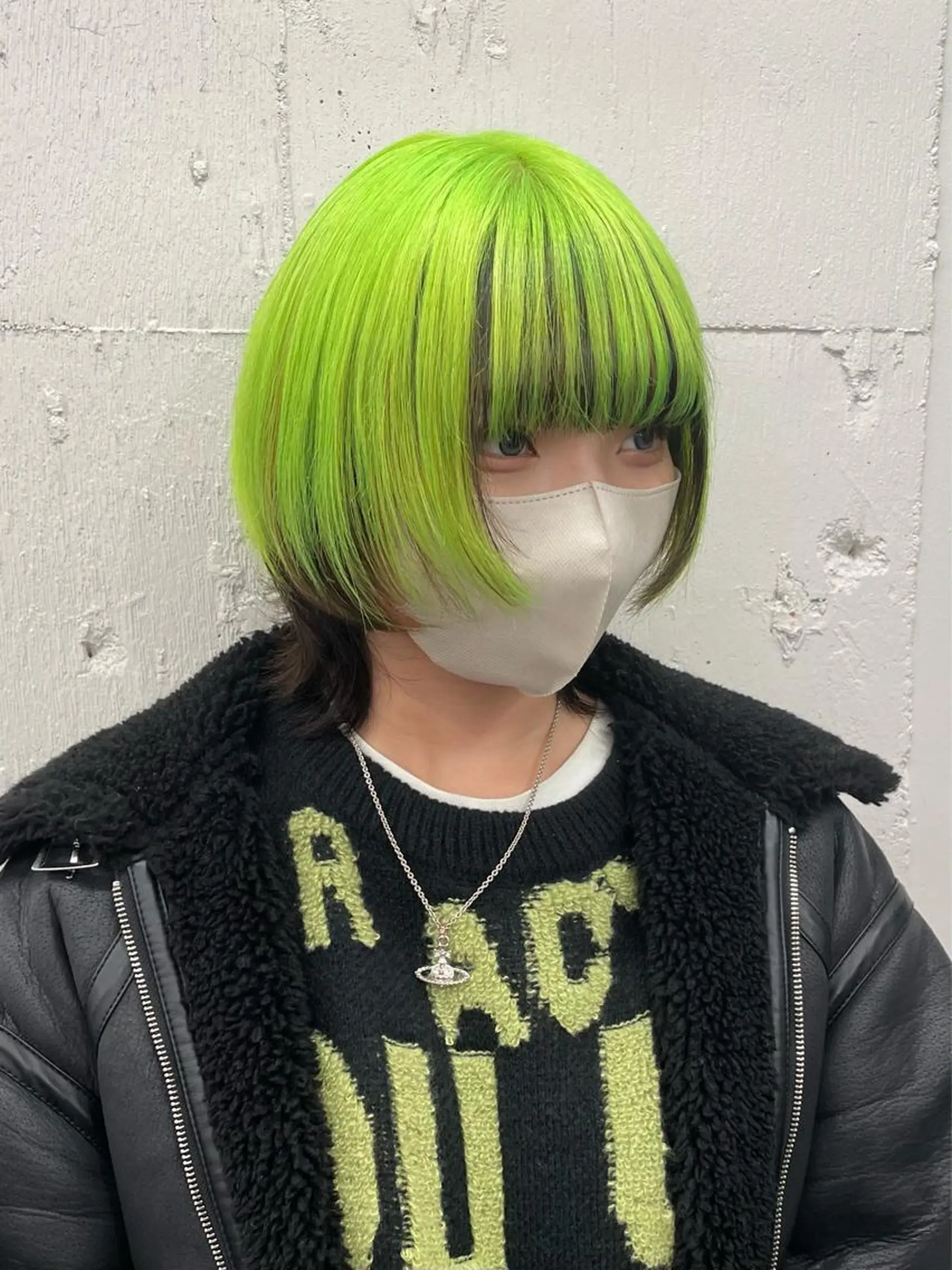 ショート カラー 切りっぱなしボブ レイヤー/縮毛矯正のヘアスタイル