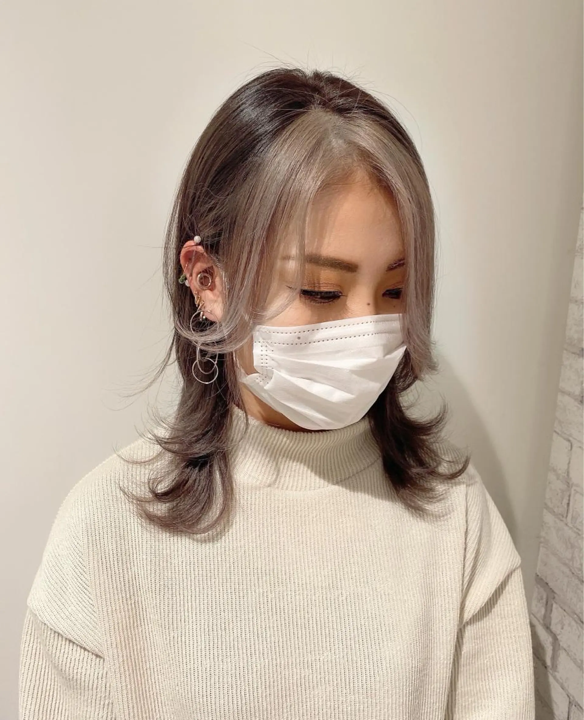 ミディアム カラー ミストバング  フェイスフレーミング 森本 笑のヘアスタイル