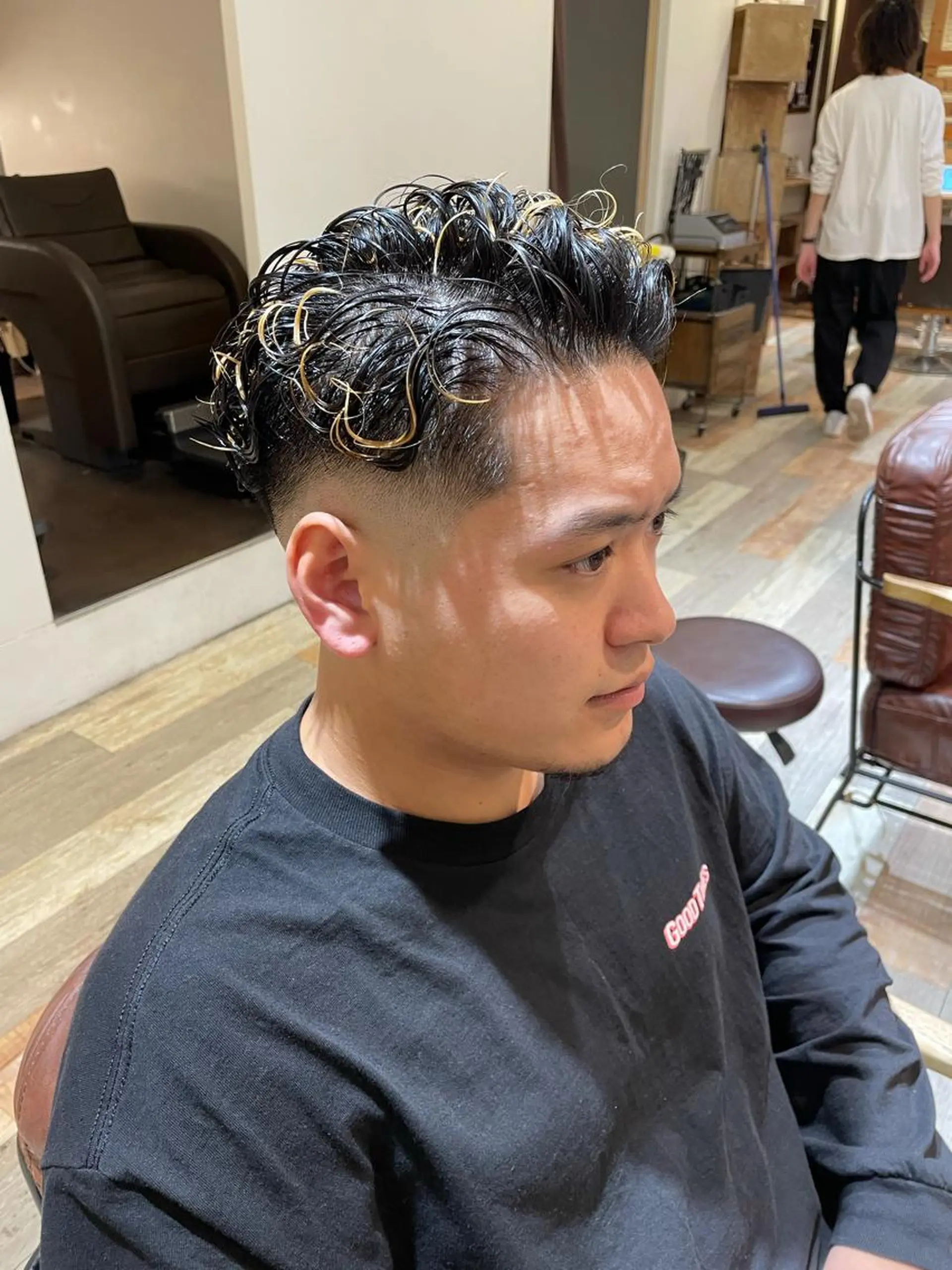 カラー パーマ メンズ カット パーマ メンズサロン🔥 プリストオオサカのヘアスタイル