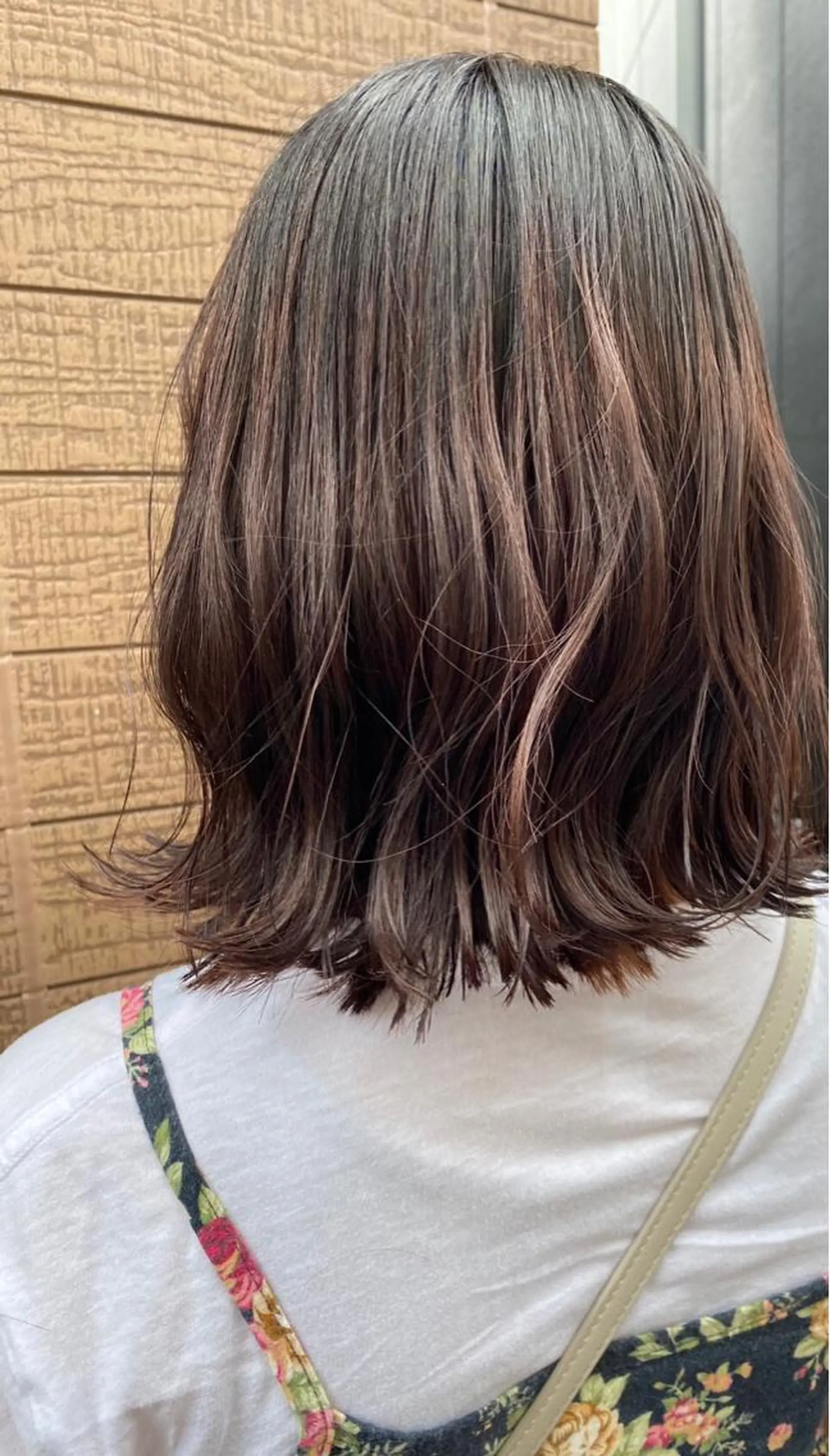 ミディアム 切りっぱなしボブ ボブ カット 神田 澪史のヘアスタイル