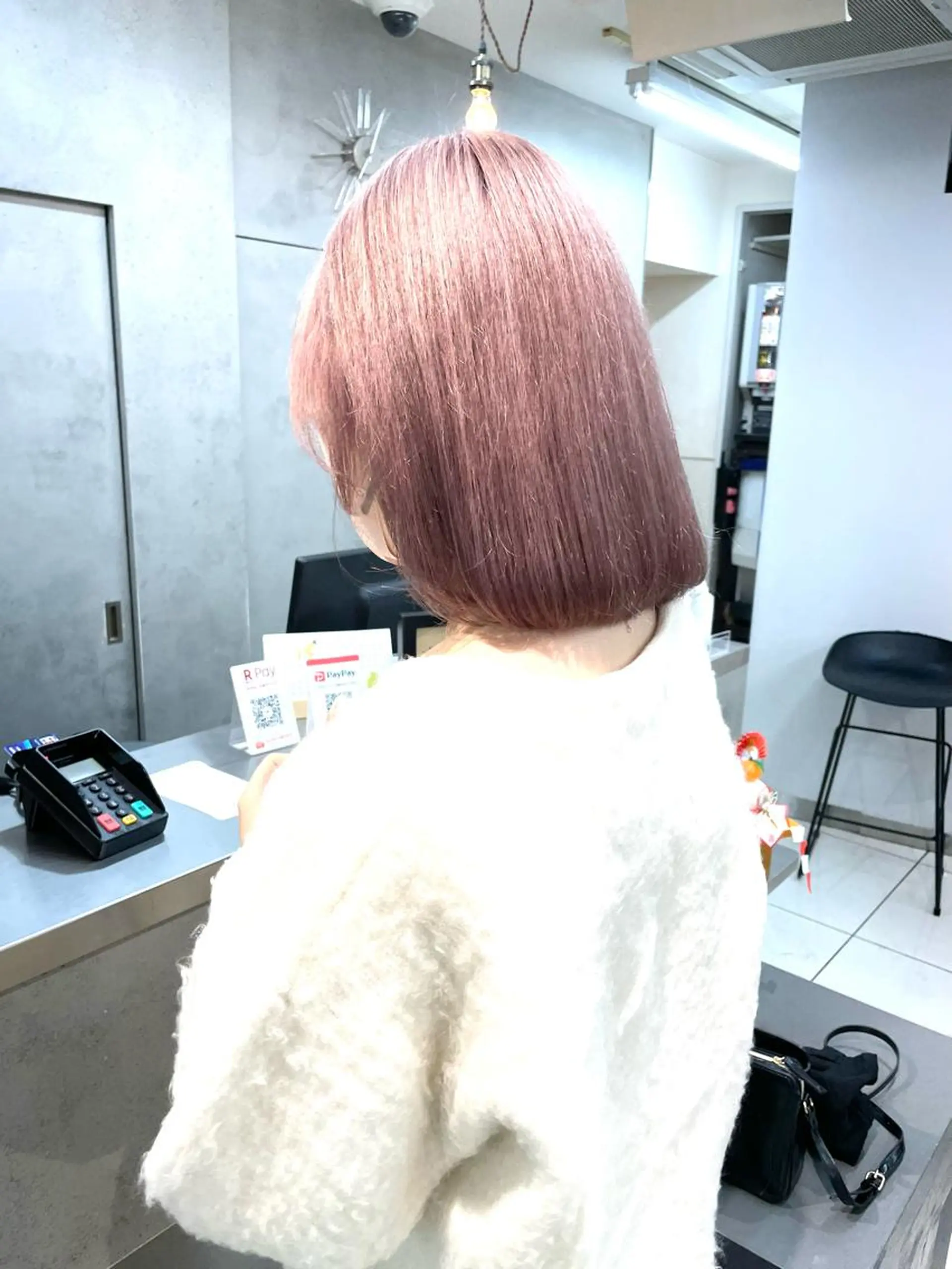 ミディアム カラー ボブ/透明感ベージュ 🫧クルミ🌟のヘアスタイル