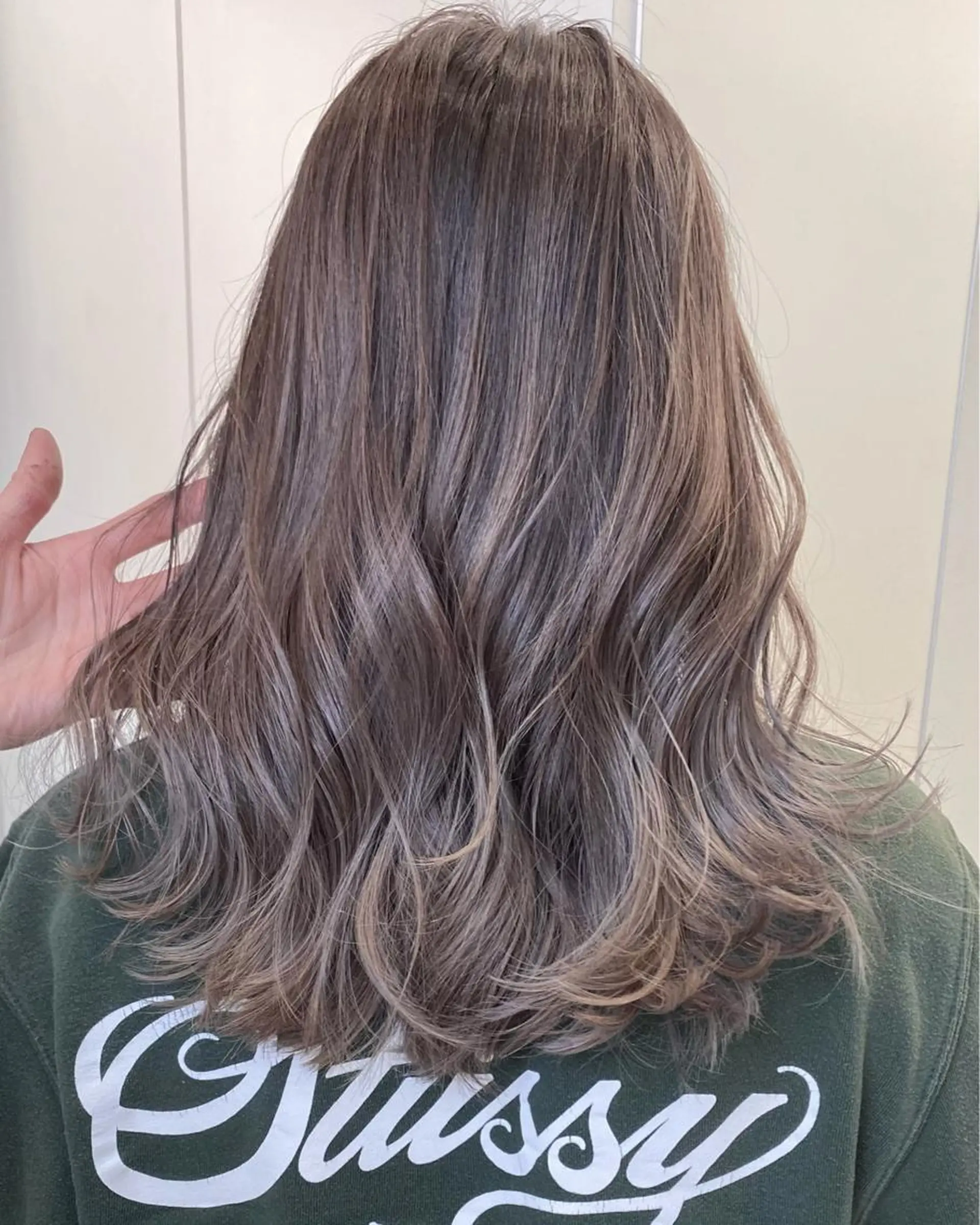 セミロング カラー パーマ ヘアアレンジ 【公式】amble luxe池袋東口🩷のヘアスタイル