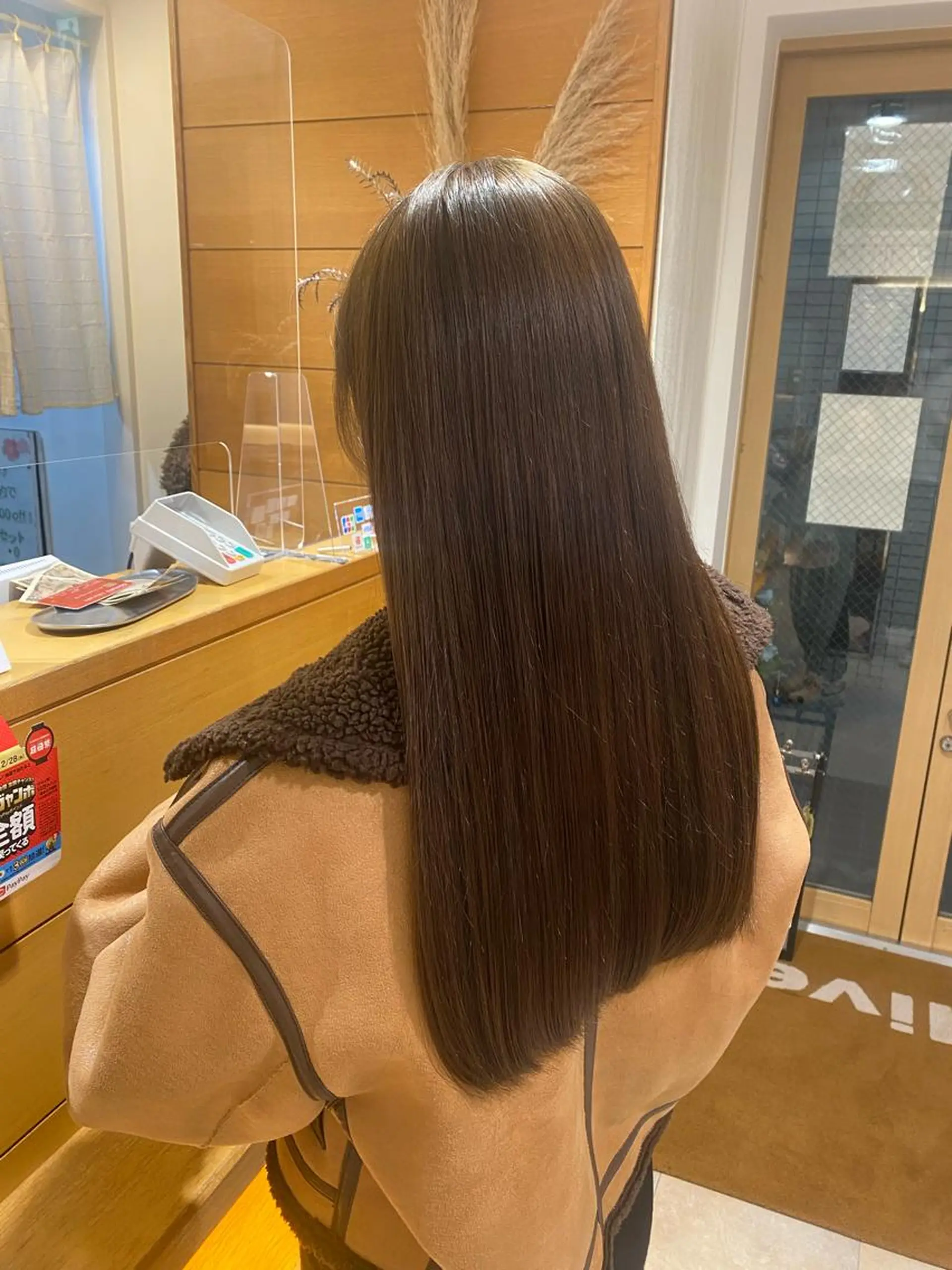 ロング アッシュ 谷川あかり /ナチュラルパーマのヘアスタイル