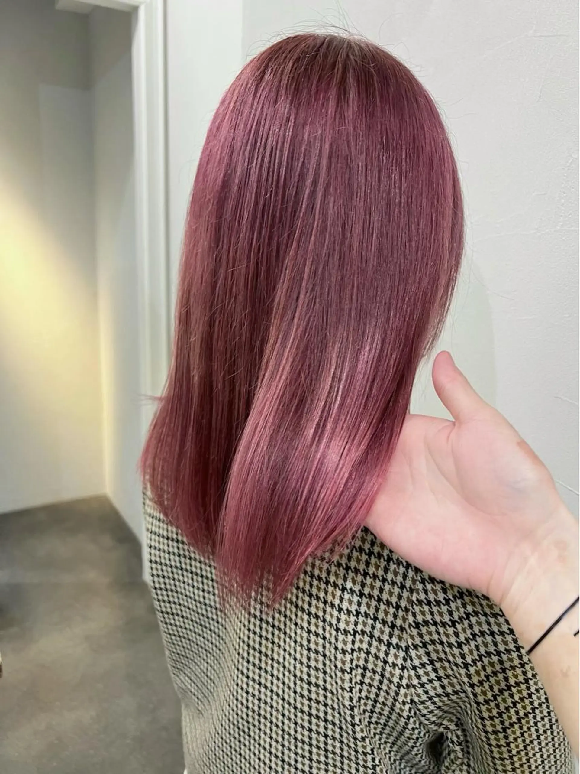 ミディアム カラー ブリーチ ピンクカラー シアーピンク ヘアカラー 千葉 郁也のヘアスタイル