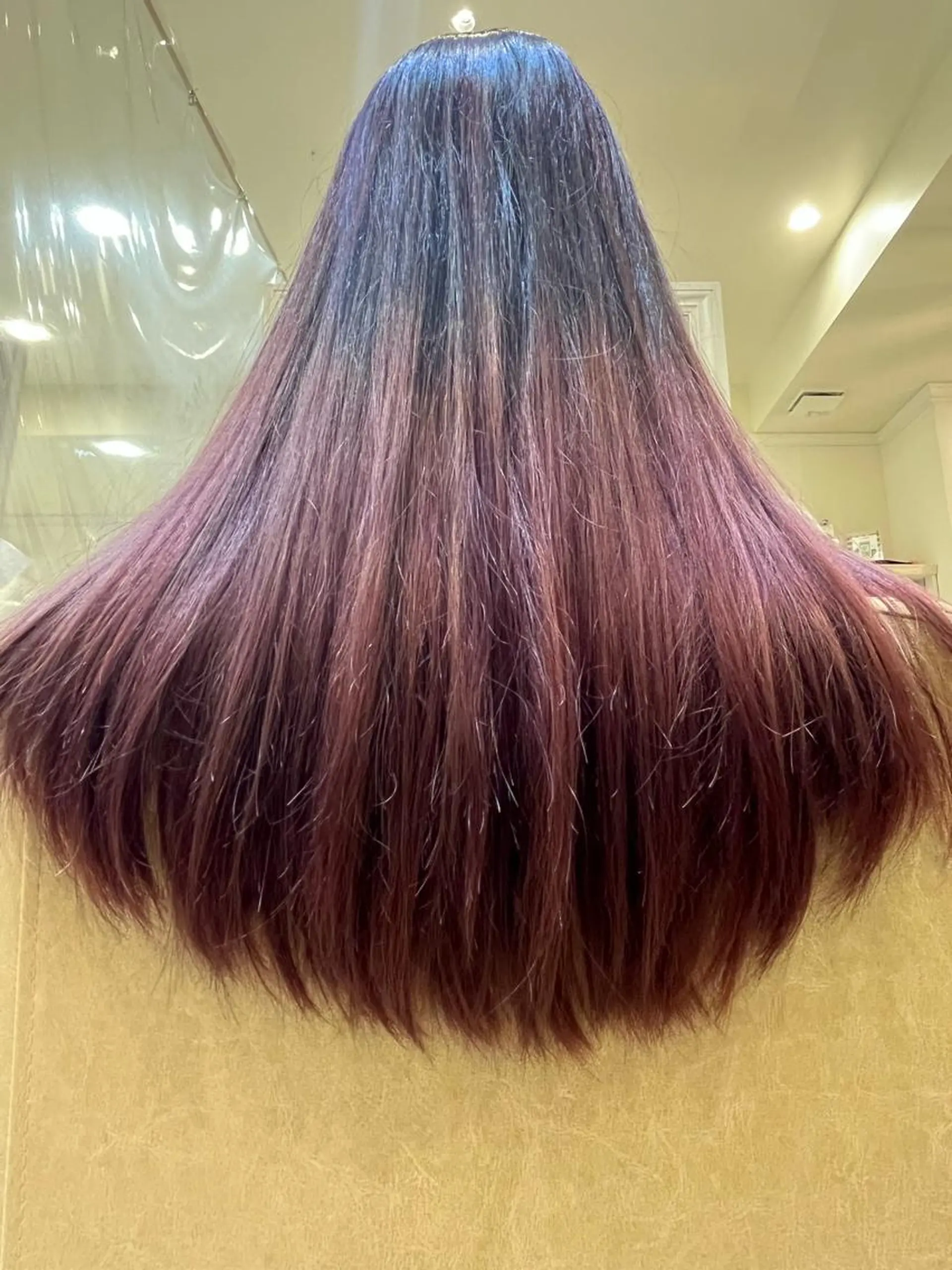 ロング izumi （いずみ）のヘアスタイル