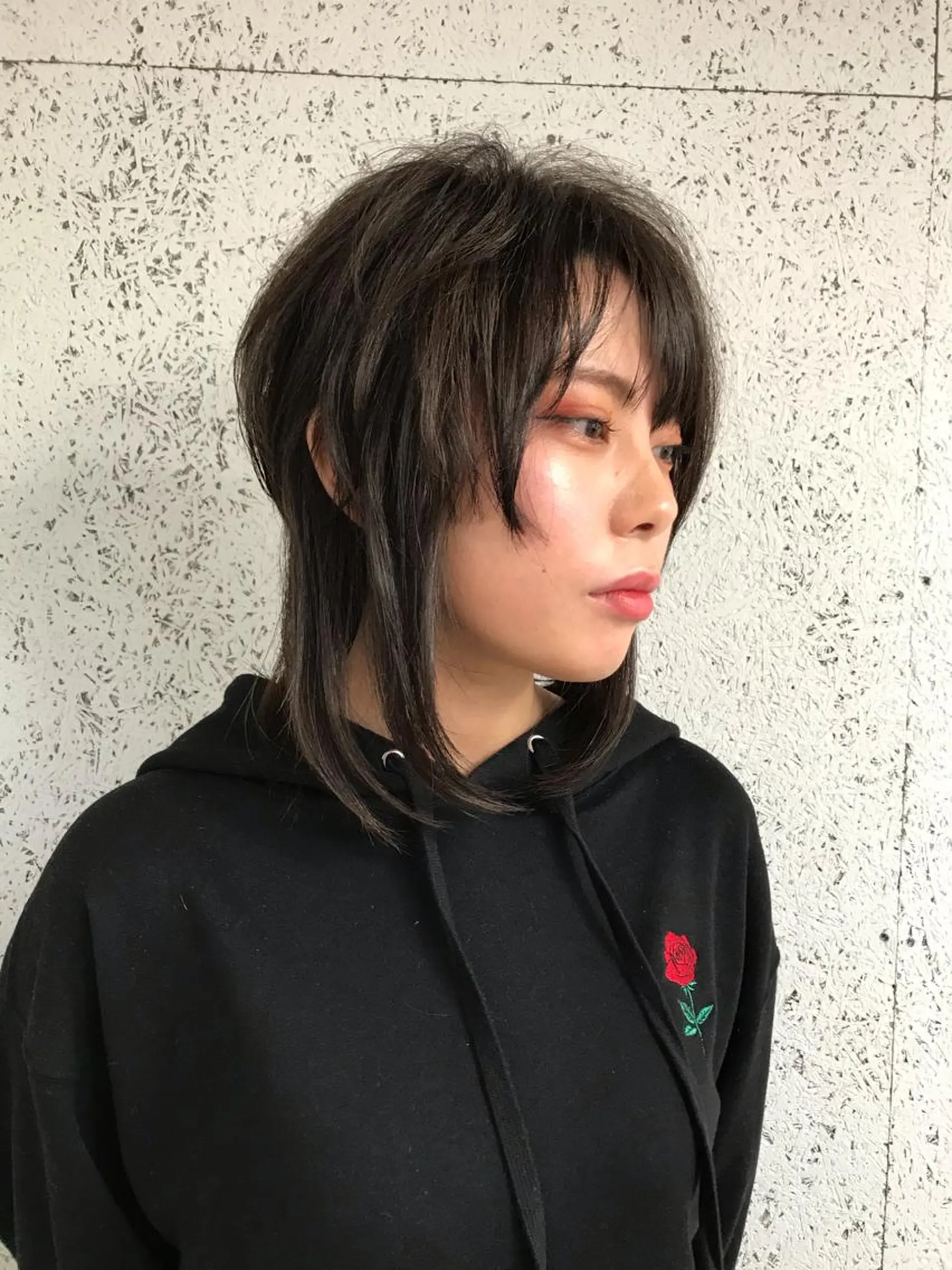 ミディアム カラー KOOKI スティードトーキョーのヘアスタイル