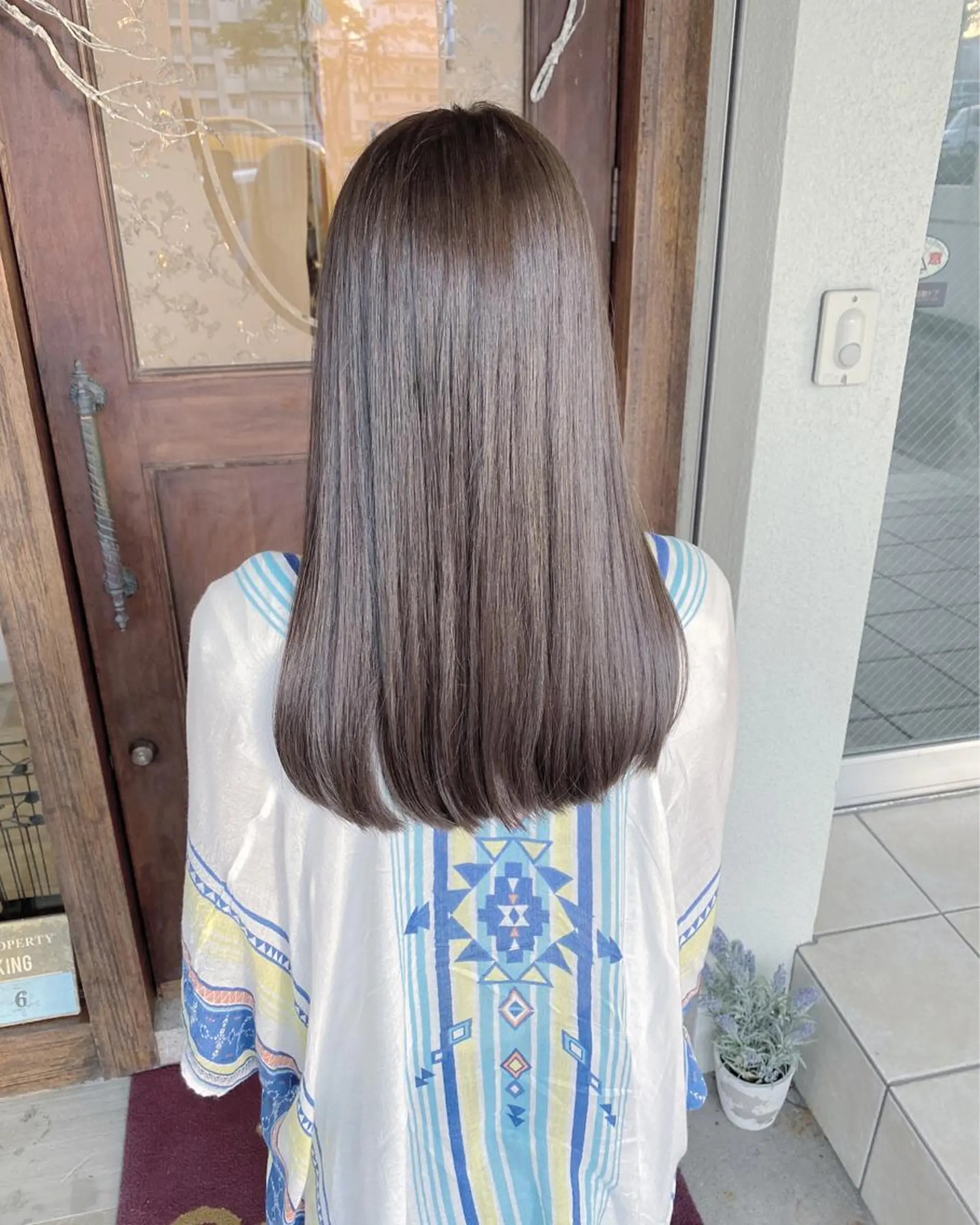 ミディアム カラー イルミナカラー カット ヘアカラー grand juteのヘアスタイル