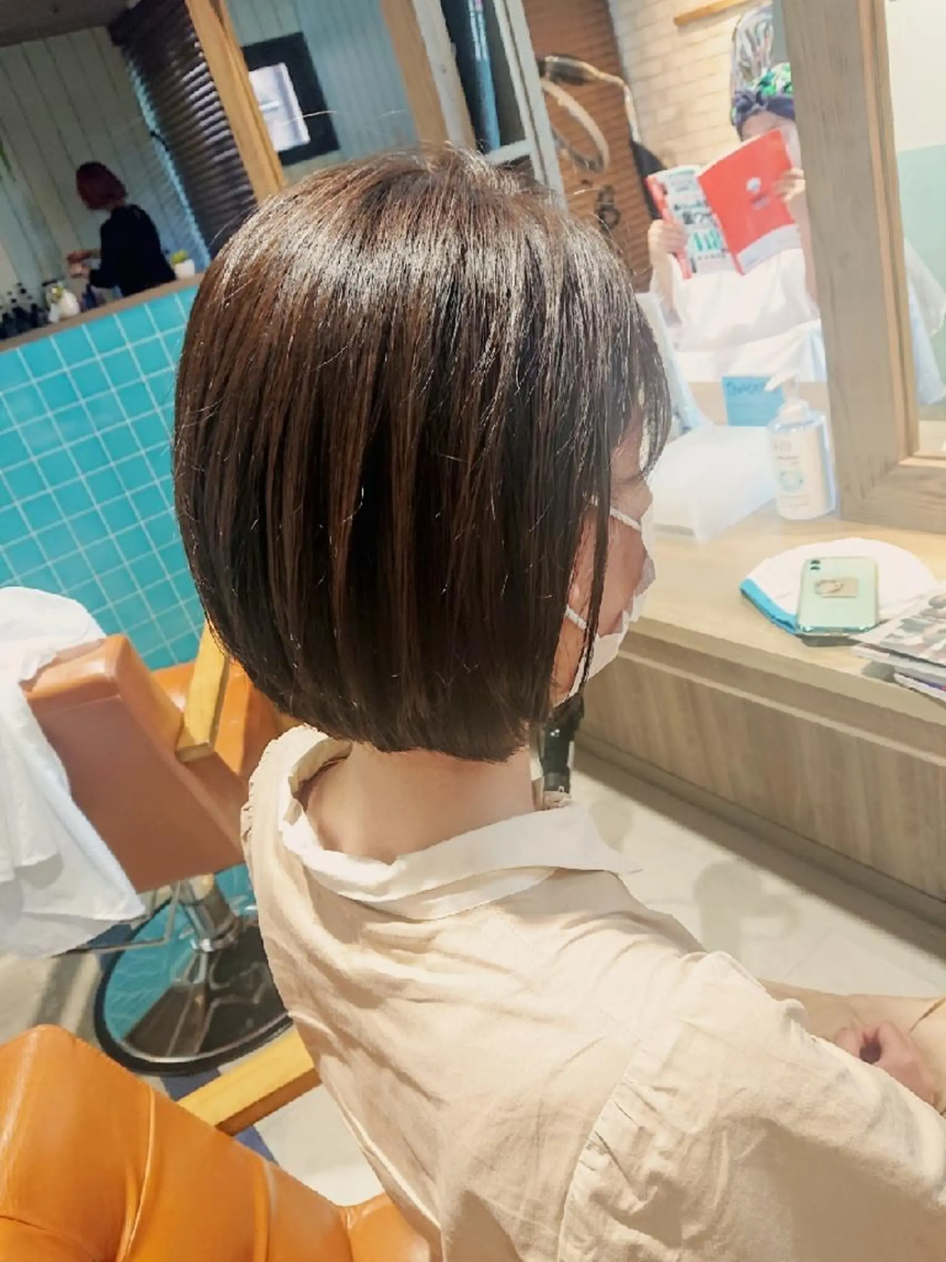 ミディアム カラー ボブレイヤー ボブ レイヤーカット alushe 岡 陽子のヘアスタイル