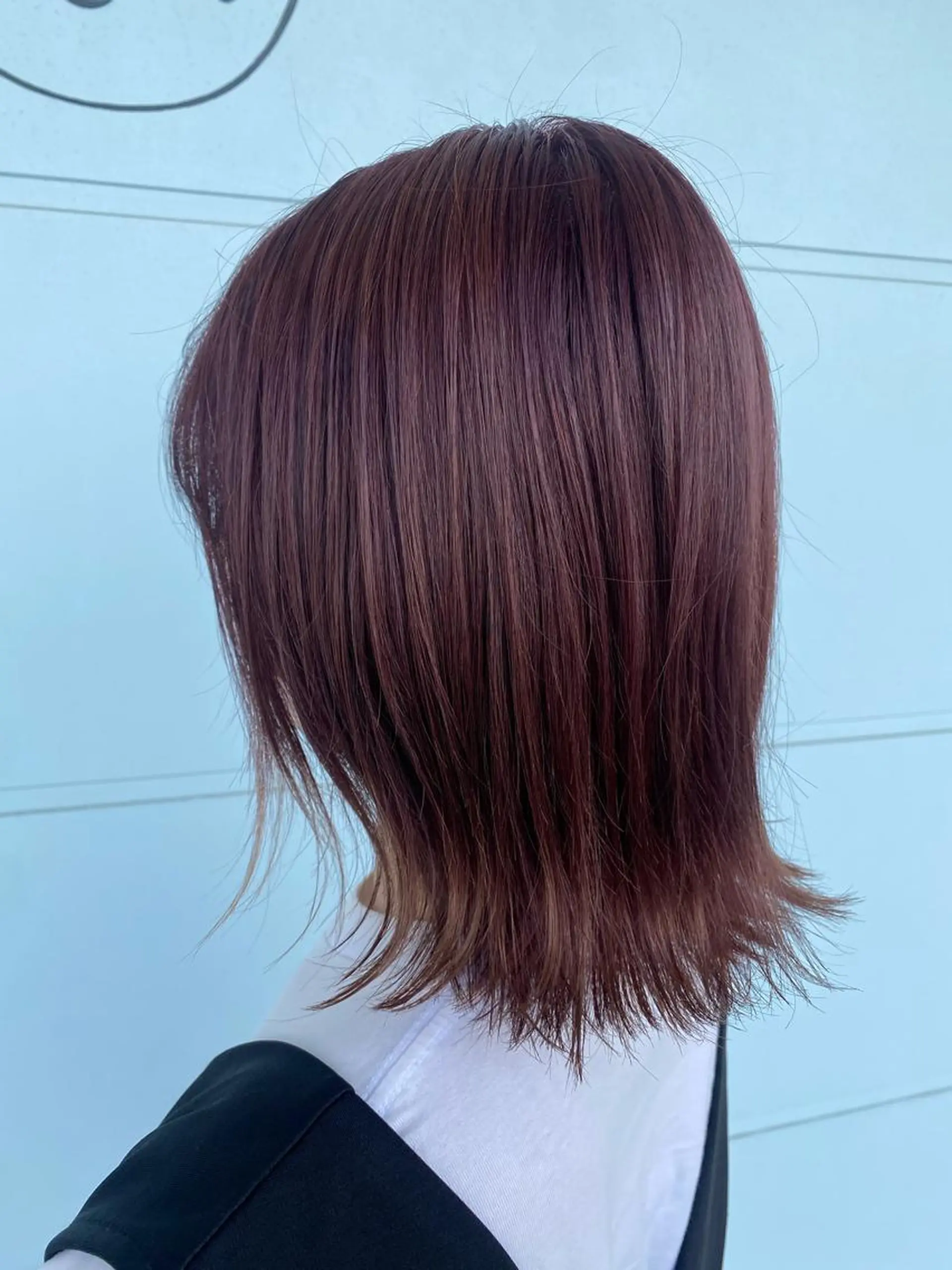 ミディアム パープルカラー 丸山 純奈のヘアスタイル