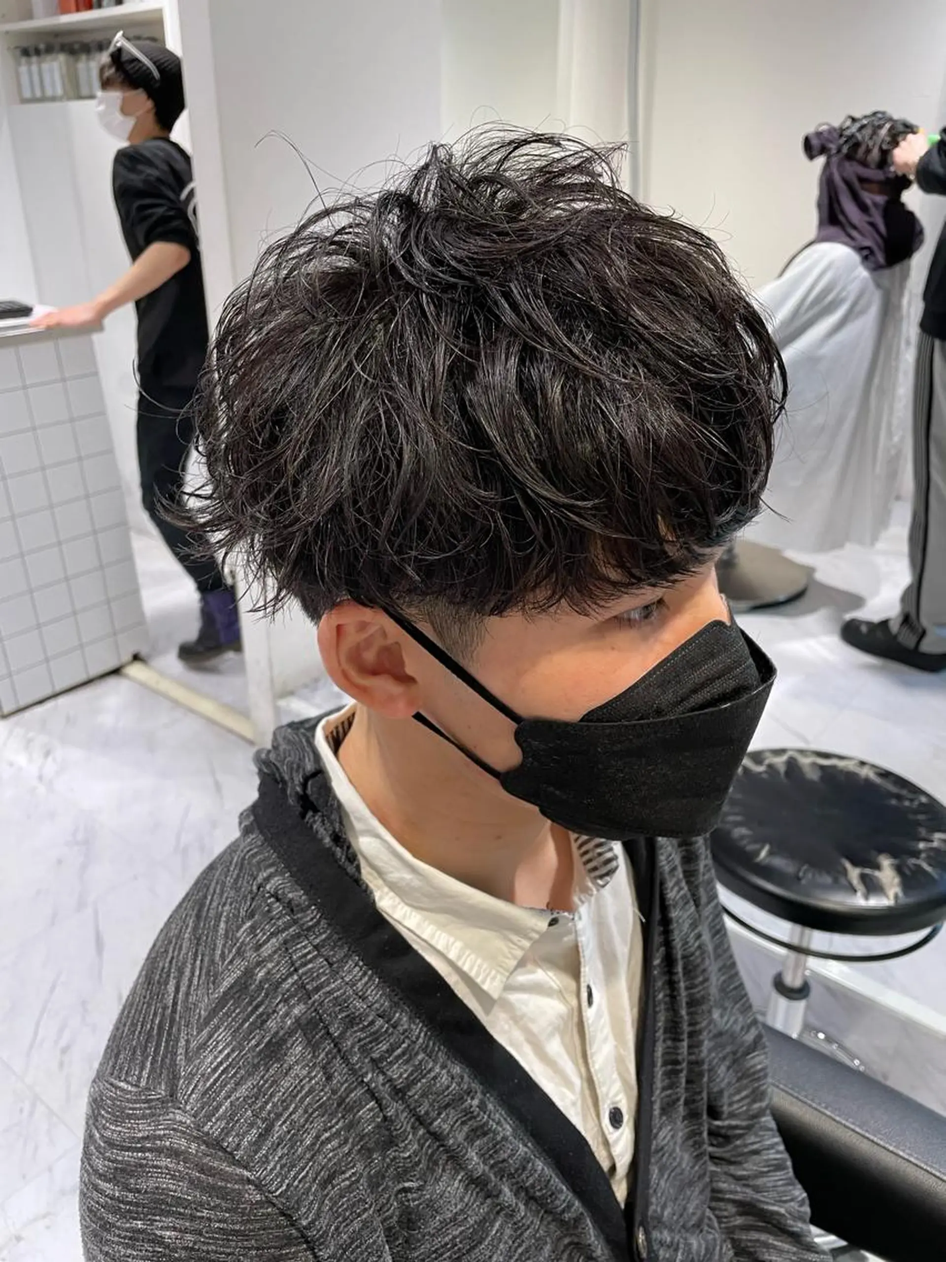 ショート カラー パーマ ヘアアレンジ メンズ キッズ ネイル マツエク・マツパ アイブロウ メンズ韓国風 マッシュウルフ マッシュ メンズパーマ メンズツイストパーマ カット トリートメント ヘッドスパ ヘアセット スパイキー/フェザー /波巻き/かいとのヘアスタイル