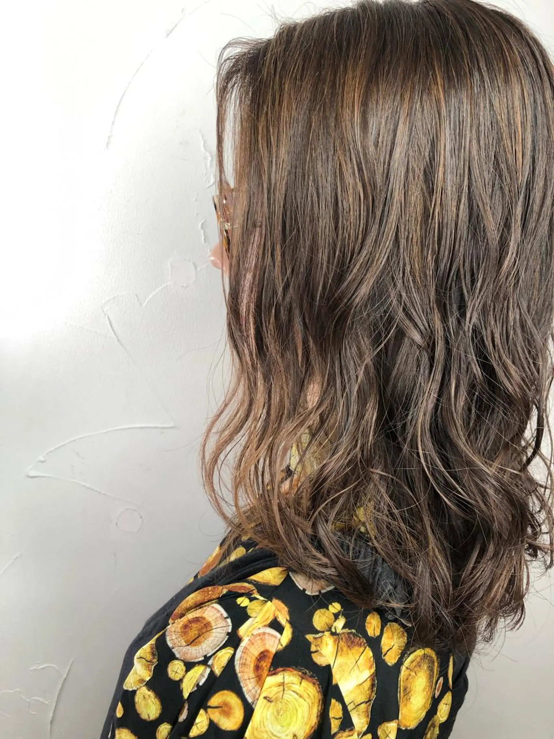 ミディアム カラー 西山梨々【5/1〜 復帰致します🌼】のヘアスタイル