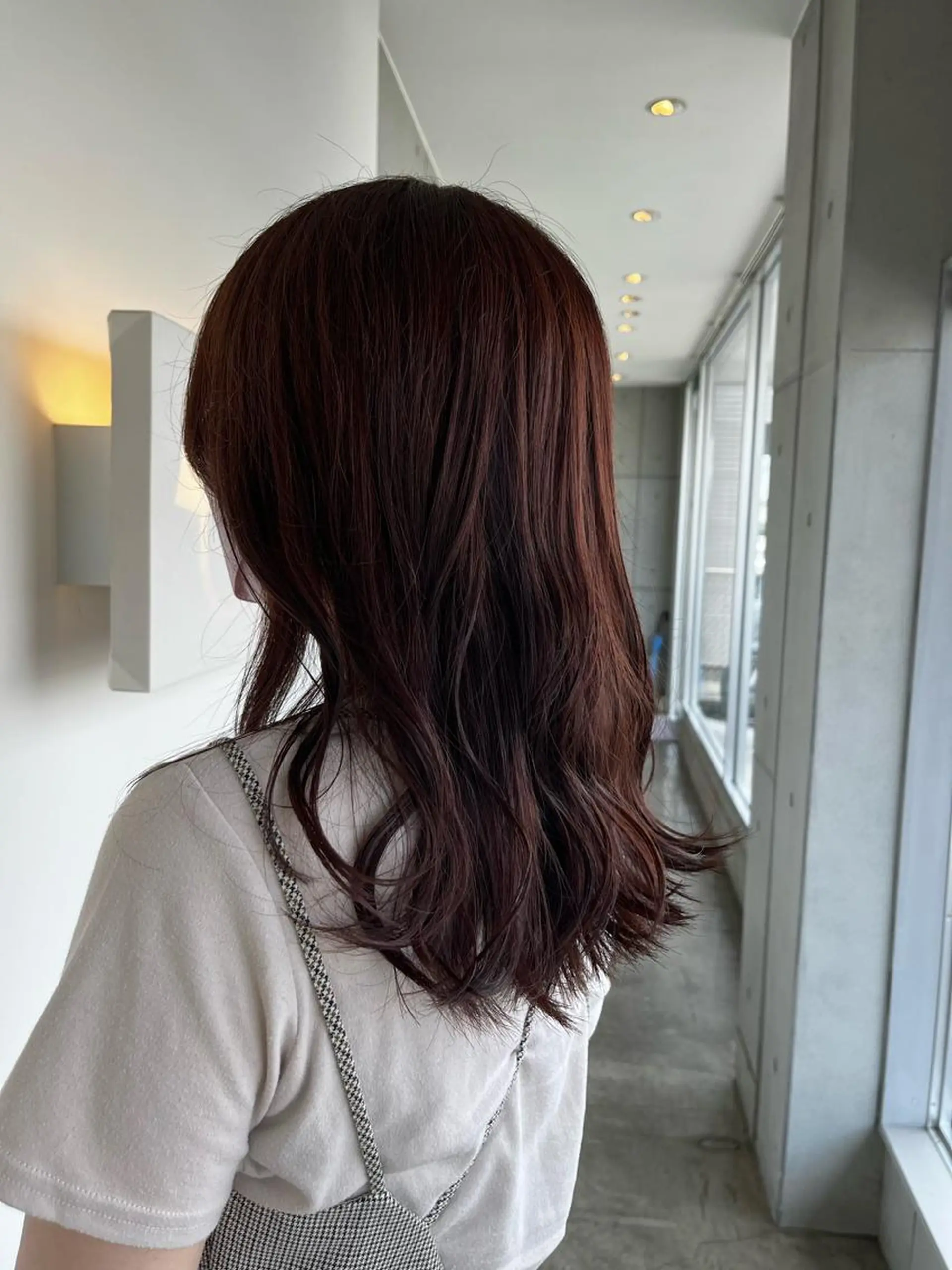 ミディアム おせ ちさとのヘアスタイル