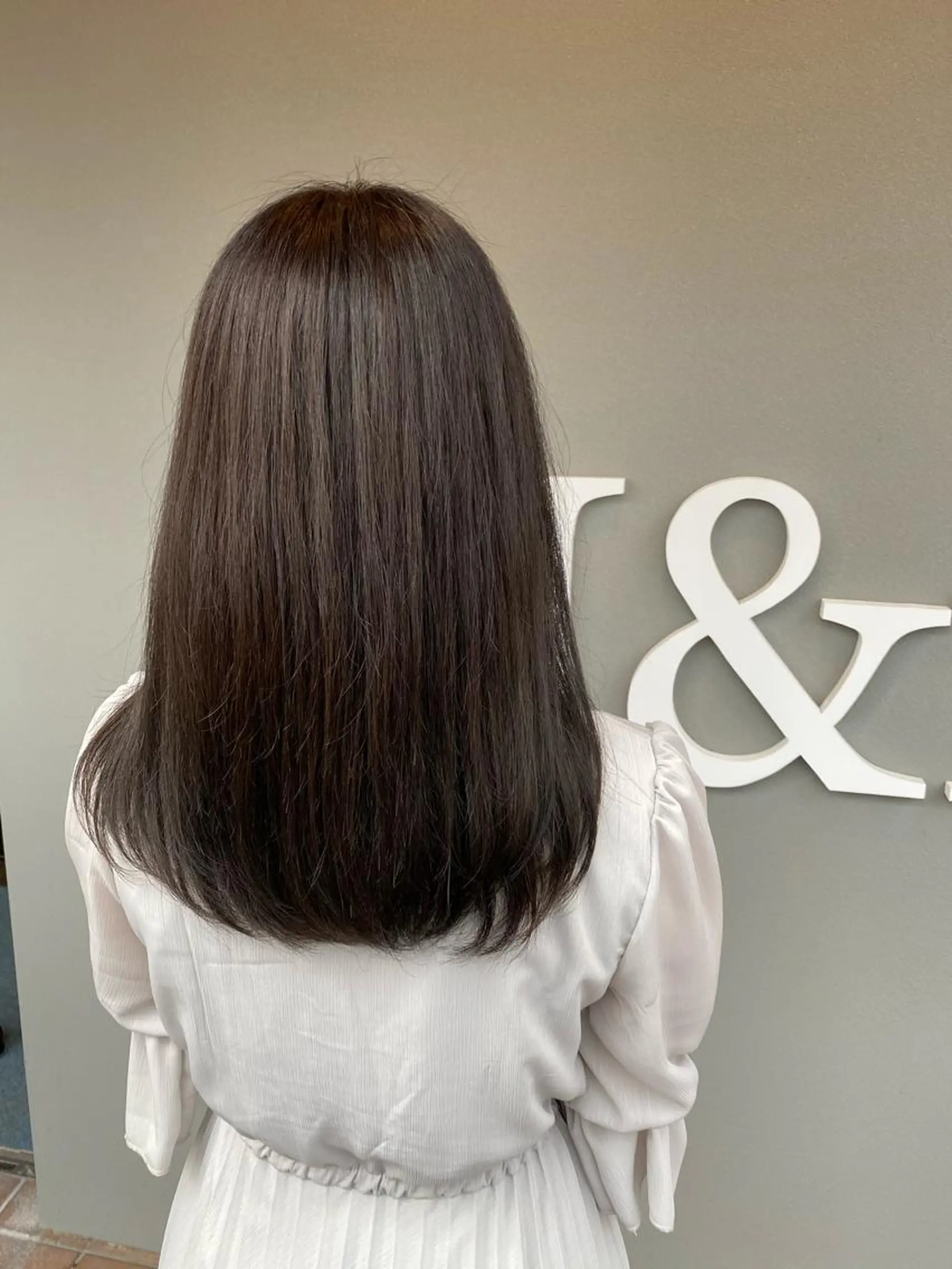 セミロング カット ヘアカラー トリートメント 平田 広大のヘアスタイル