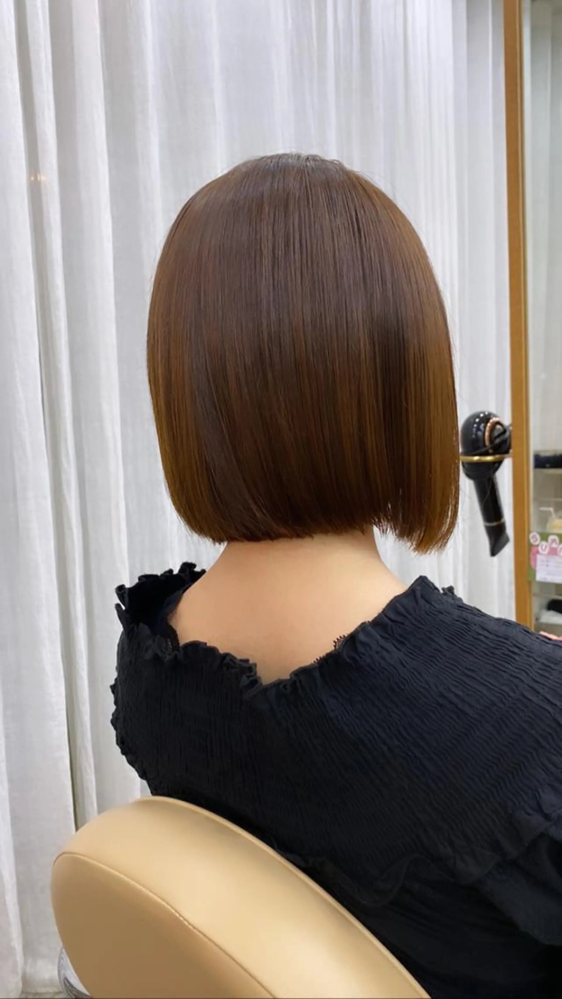 ミディアム KVELL ユナのヘアスタイル