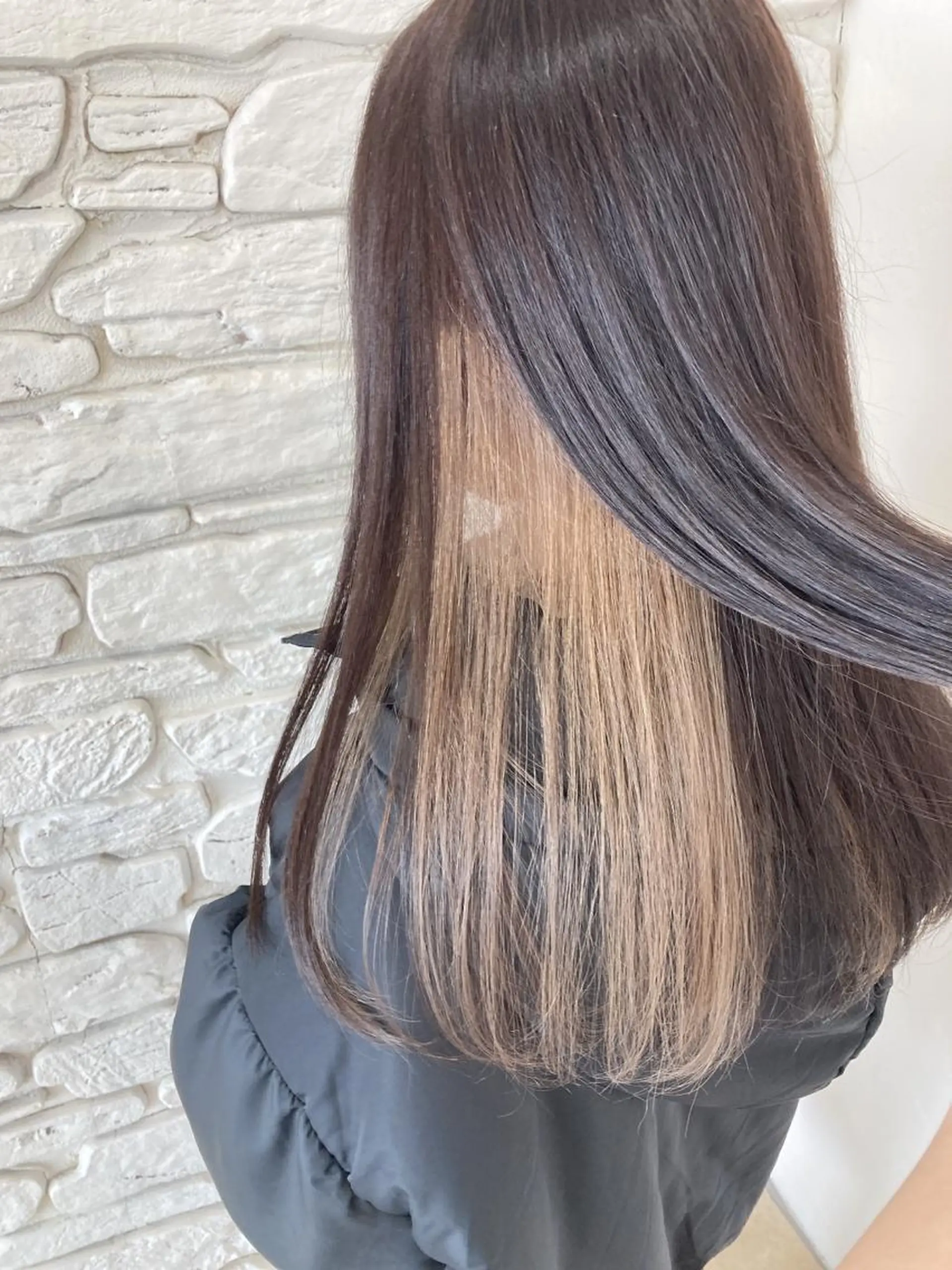 ロング カラー ベージュカラー ミルクティーベージュ 浅岡 のどかのヘアスタイル