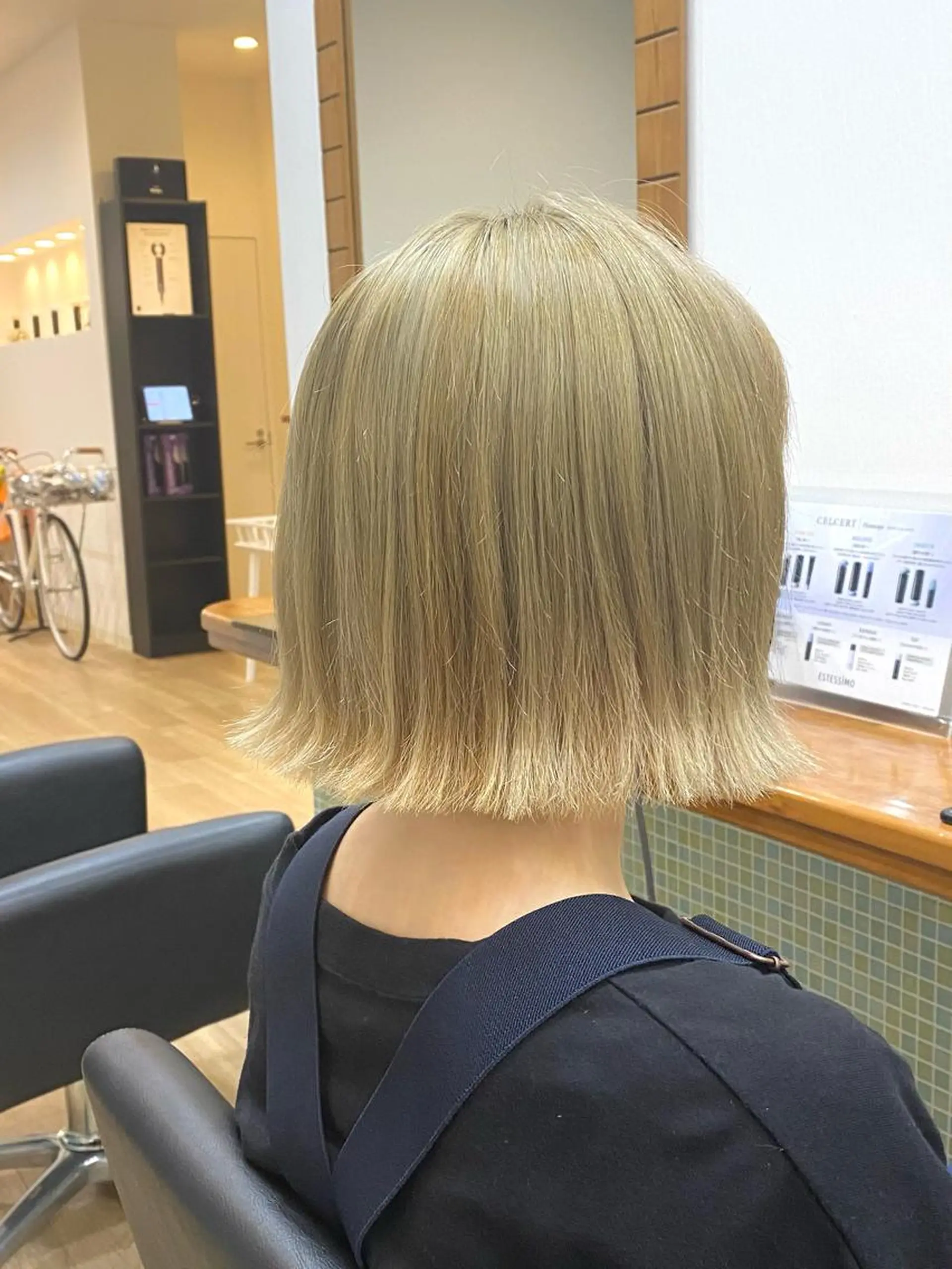 ショート 小野 真彩のヘアスタイル