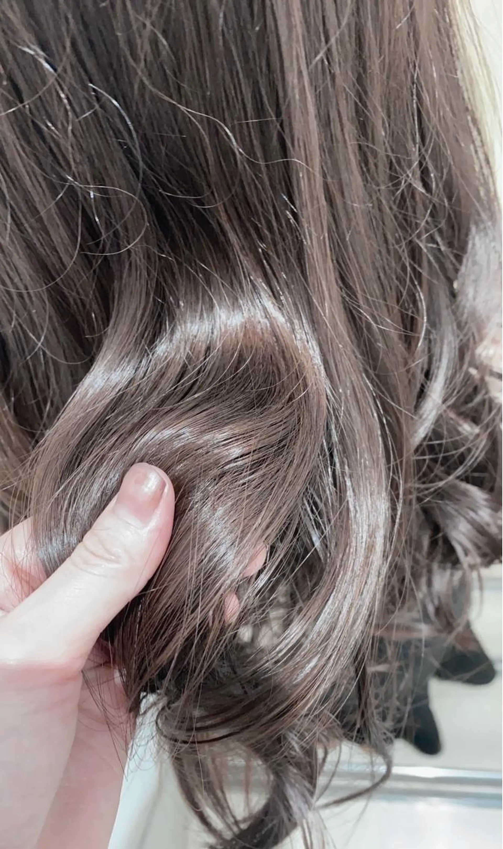ロング カラー 透明感カラー ラベンダーカラー ✨くびれスタイル✨️ 戸嶋穂乃香のヘアスタイル