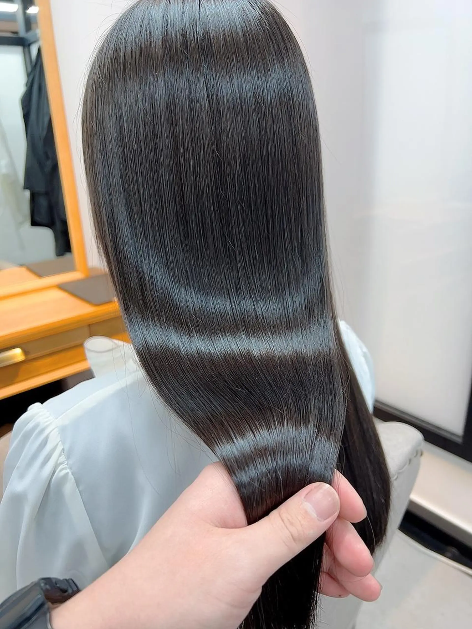 ロング ヘアカラー トリートメント 透明感/ツヤ髪/ さら艶/前田祥汰のヘアスタイル