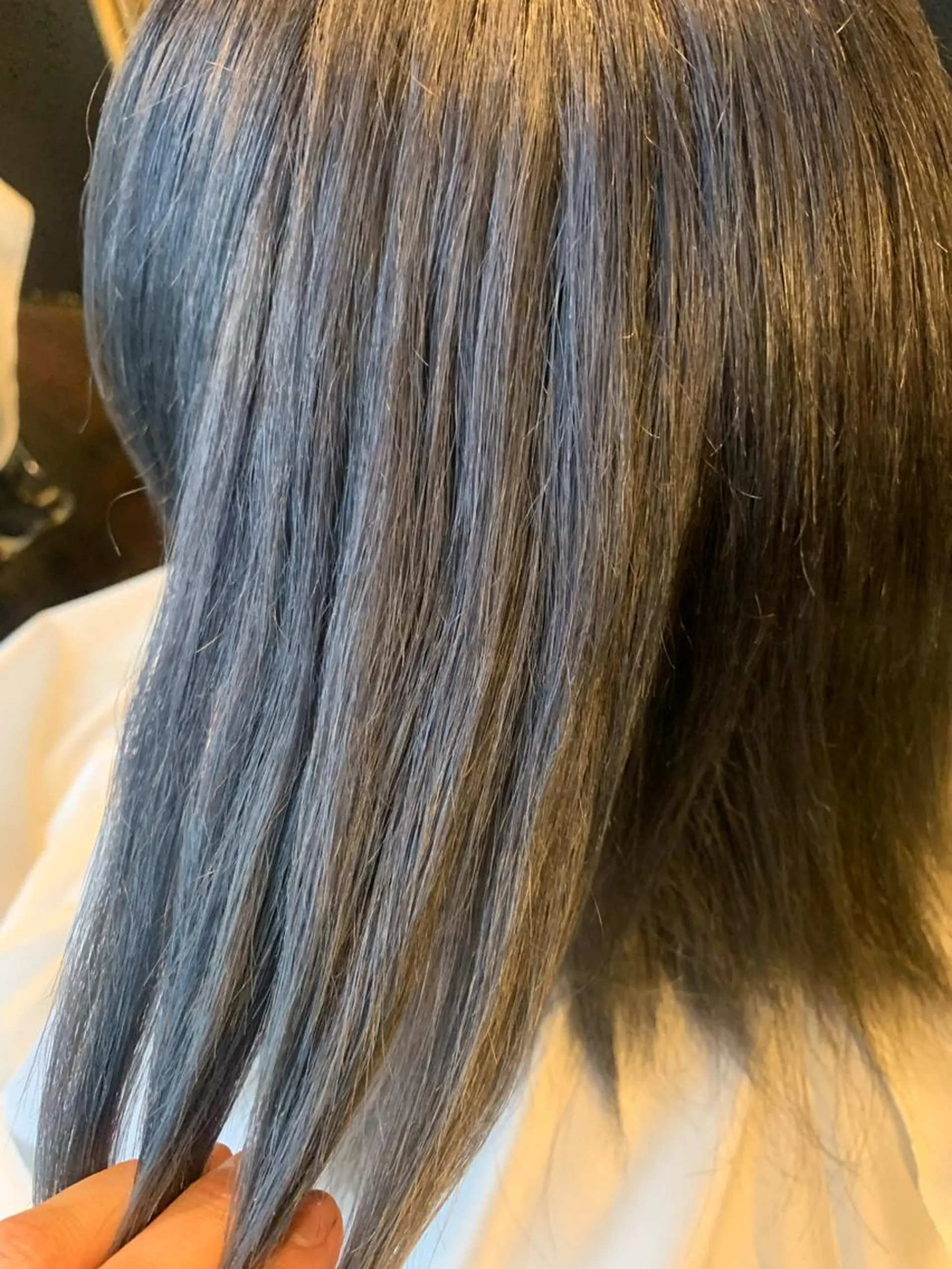 ミディアム カラー ブリーチ 藤井菜々 （エルベスアクト）のヘアスタイル