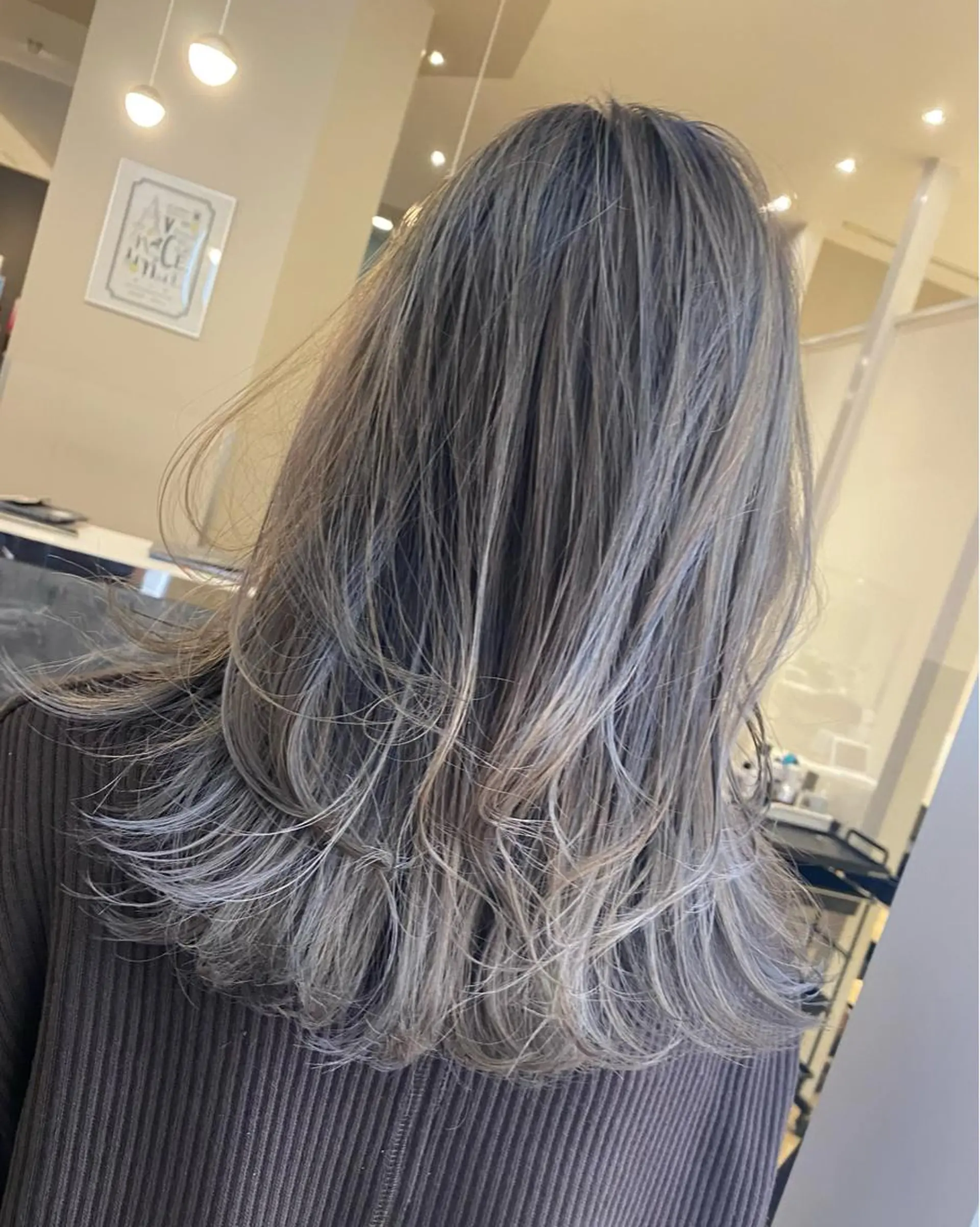 セミロング カラー カット ヘアカラー salowin梅田茶屋町suite所属・ハイトーンヘア/ 島崎　タクミのヘアスタイル