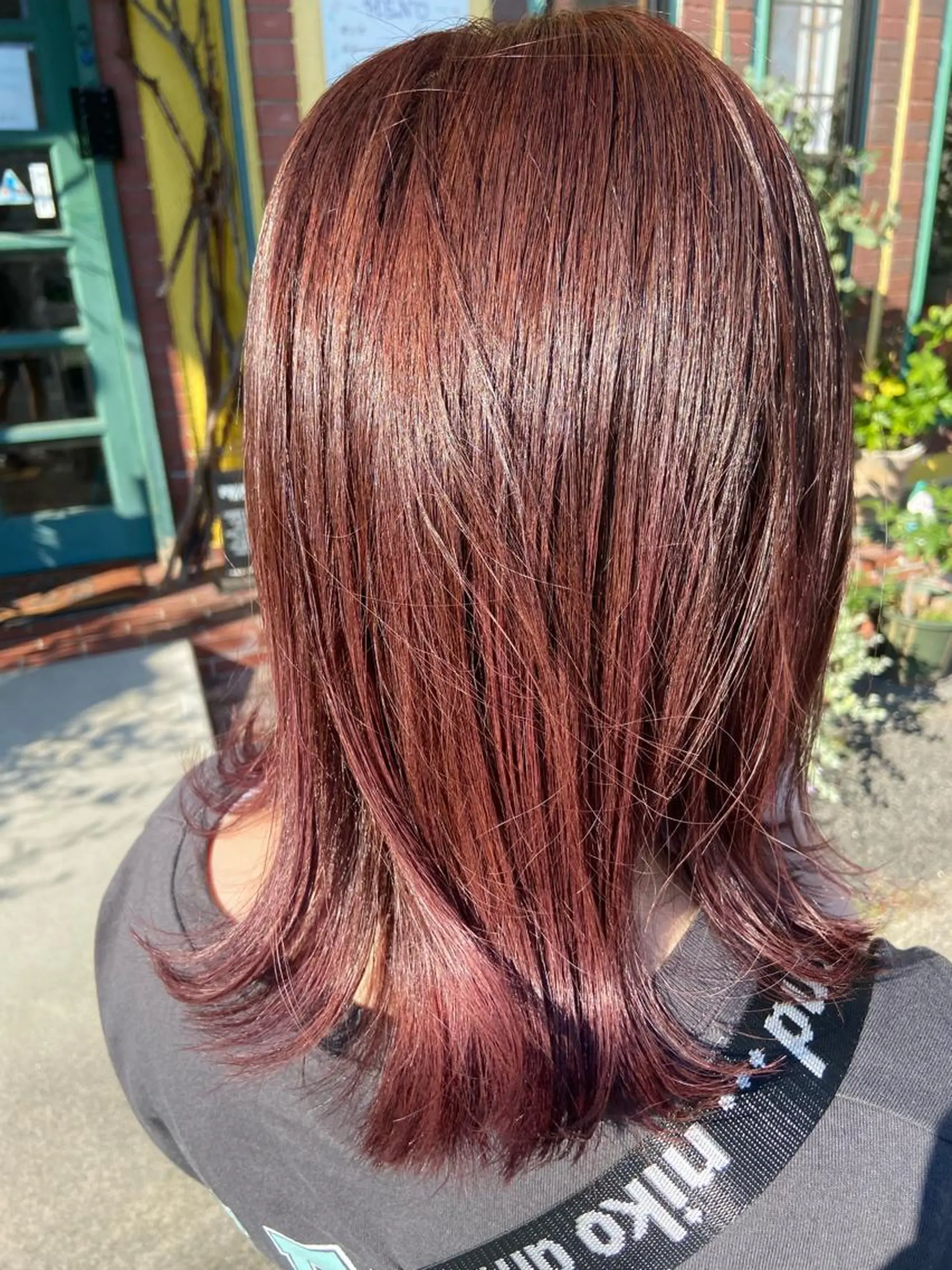 ミディアム カラー ブラウンカラー ルビー 美容室スージーズ所属・大坪 拓斗のヘアスタイル