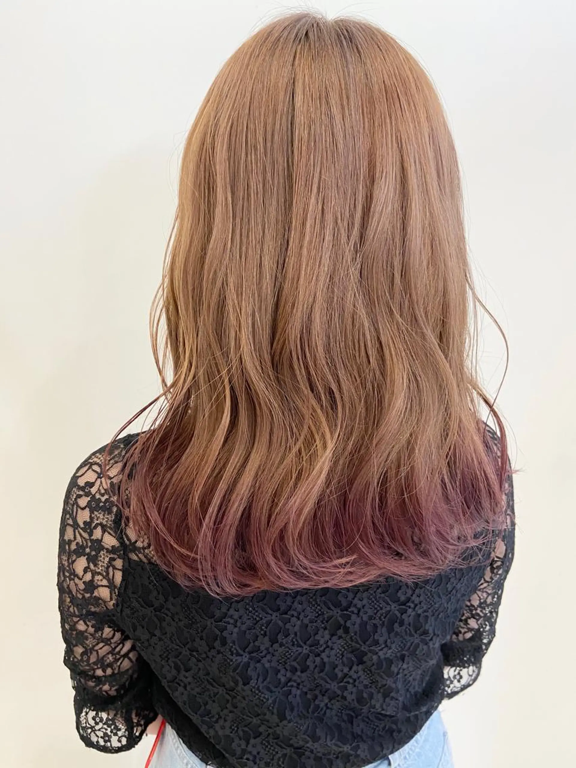 セミロング 野上 綾香のヘアスタイル