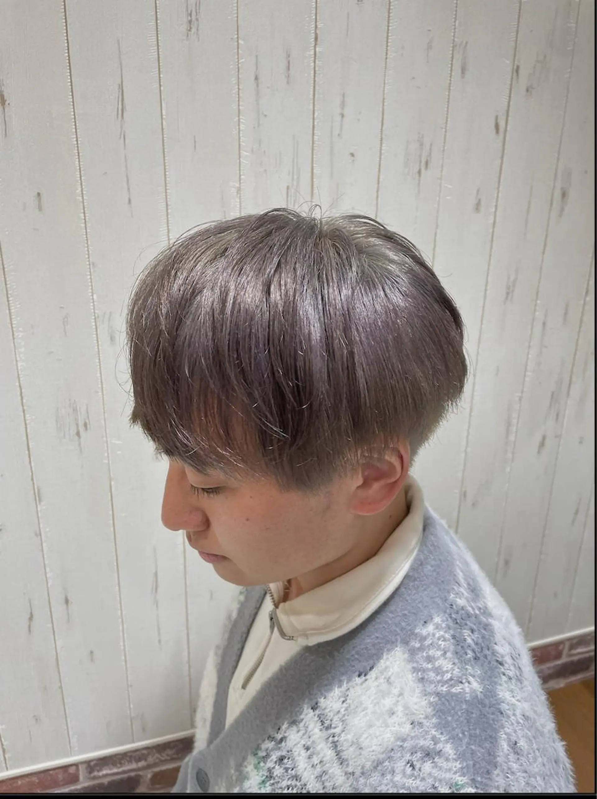 ショート カラー メンズ メンズバレイヤージュ メンズブリーチ メンズハイライト メンズインナーカラー アディクシーカラー ヘアカラー 中嶋 紘夢のヘアスタイル
