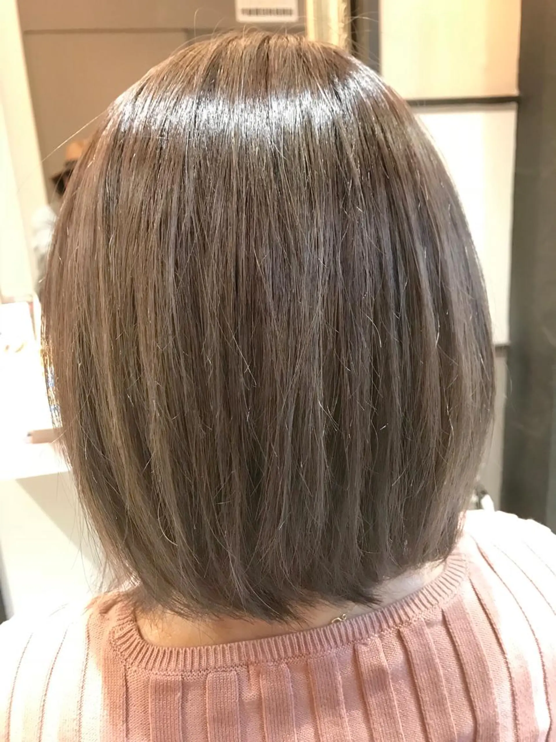 ミディアム ヘアカラー トリートメント Avery SHINのヘアスタイル