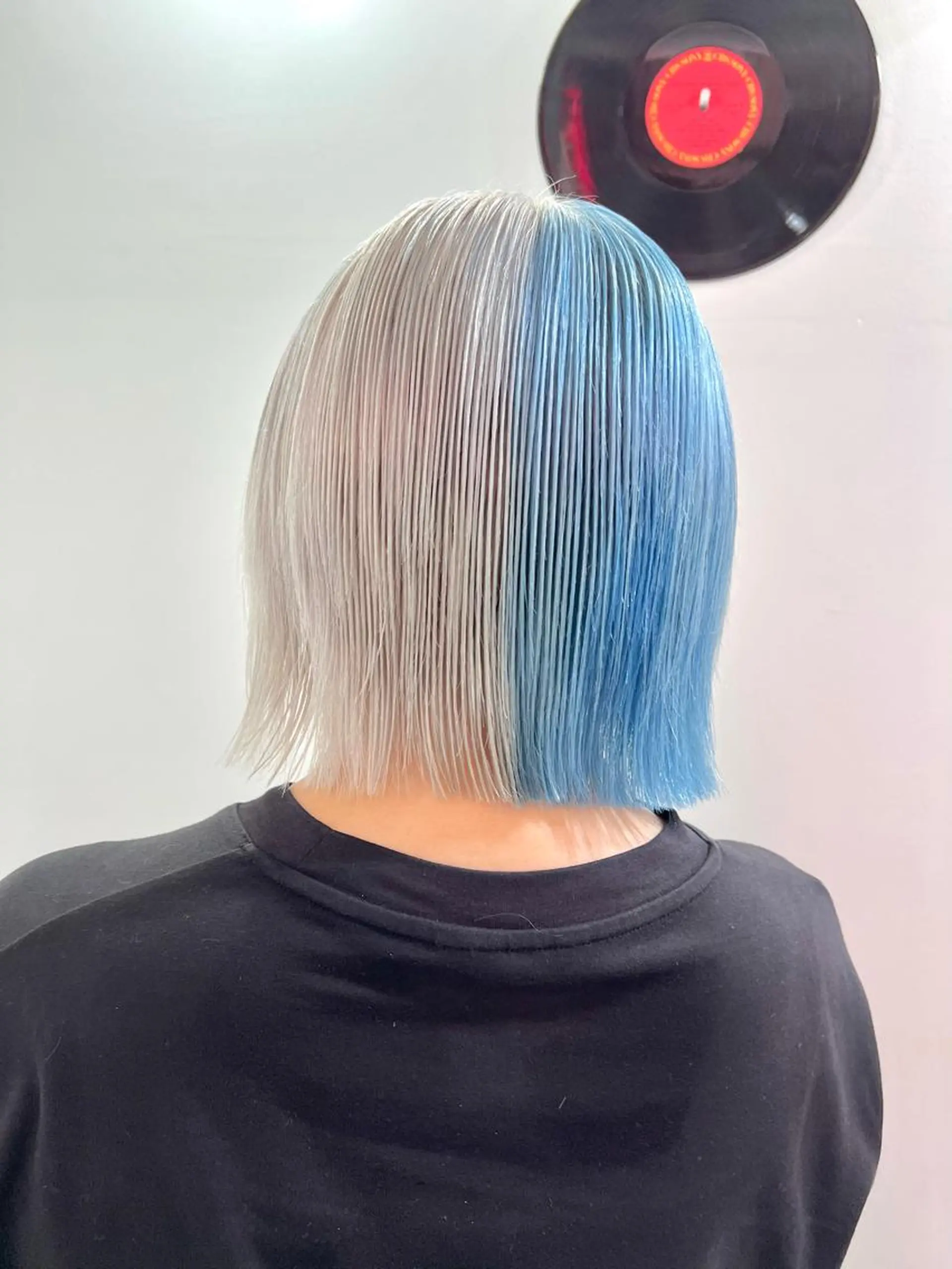 ショート カラー ヘアアレンジ 🧨ブリーチー×ボブ レイヤー💎じゅえるのヘアスタイル