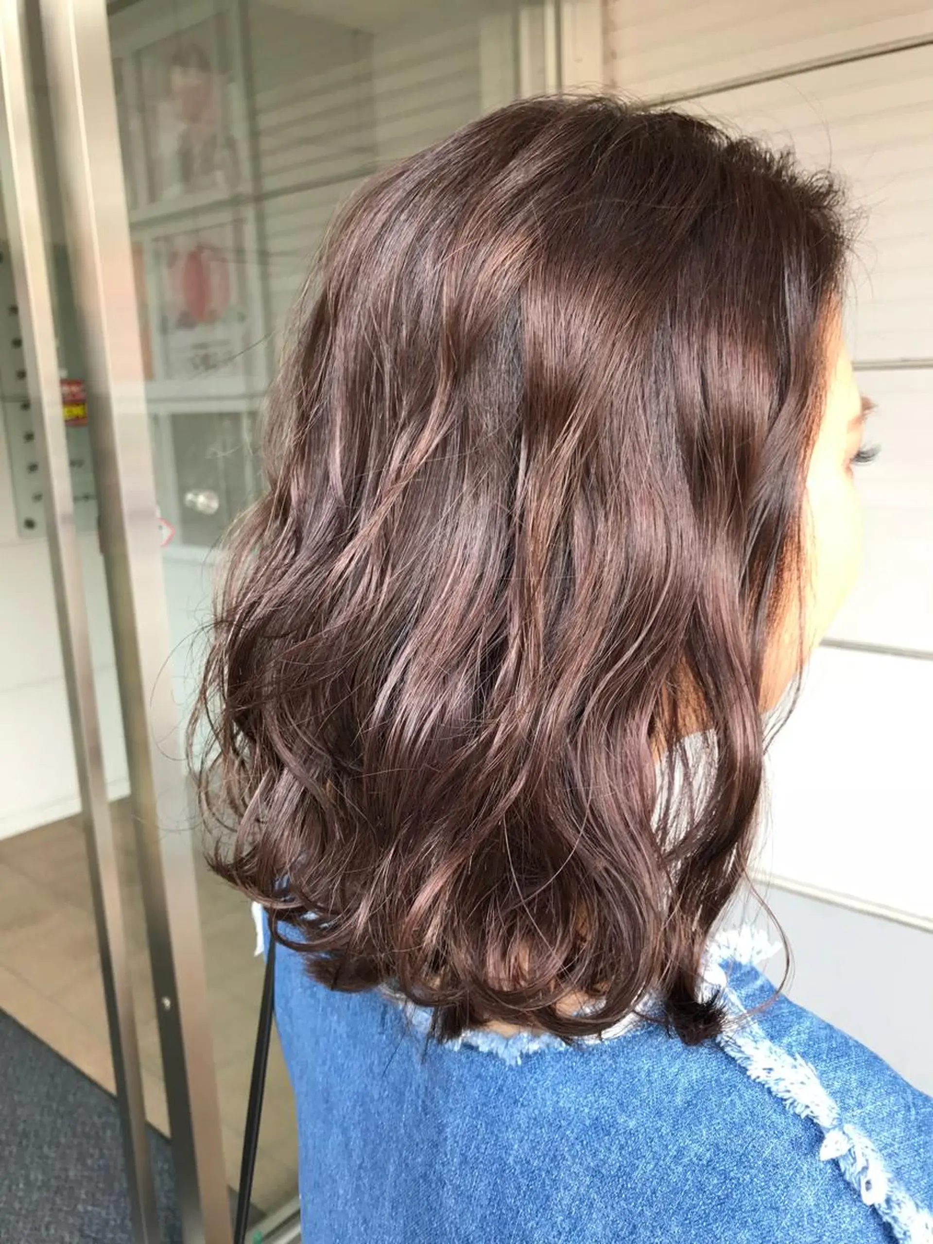 セミロング カラー 山本　尚輝 🐶ハイライト🐶のヘアスタイル