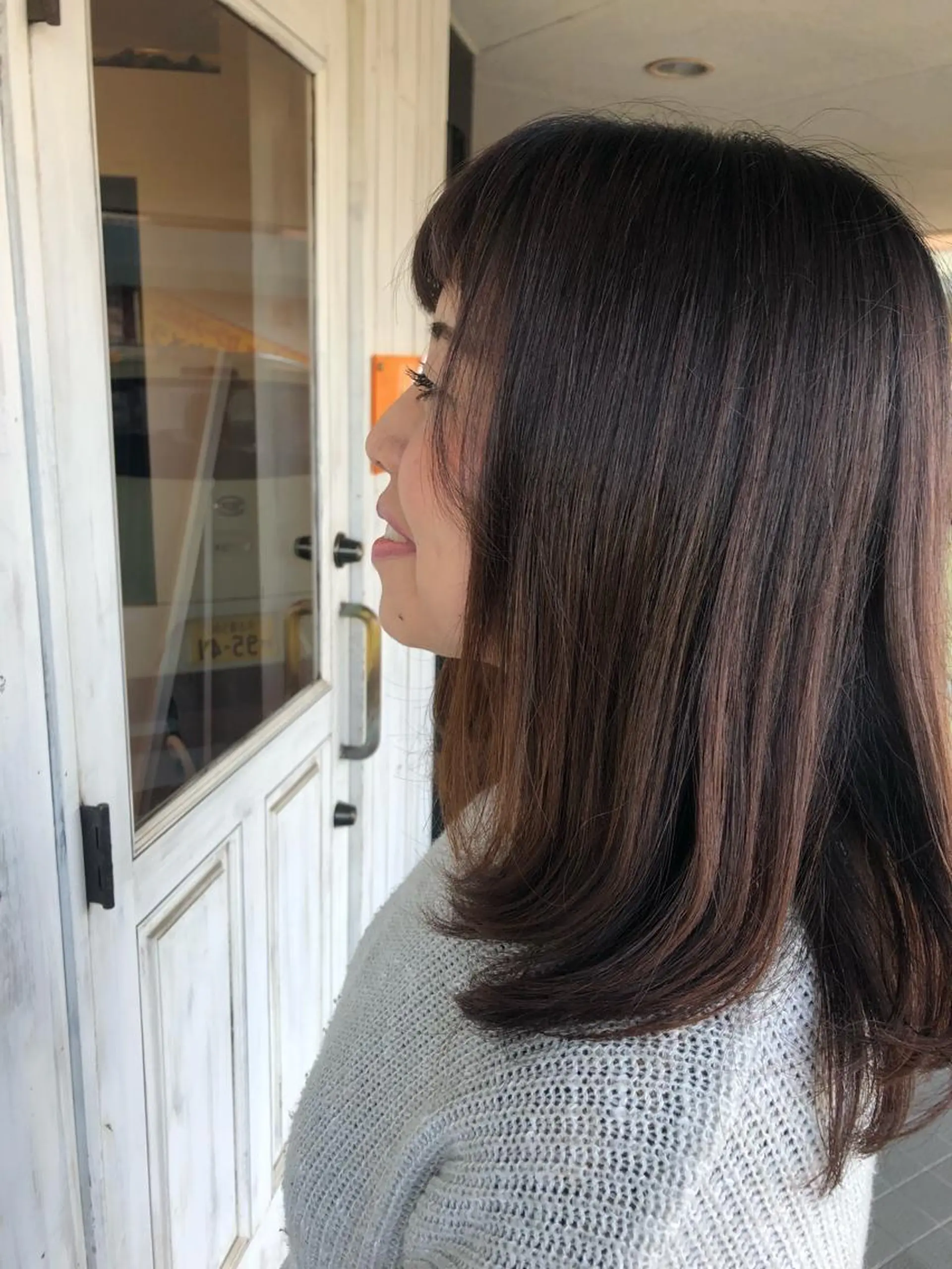 セミロング 谷口ゆめ/縮毛矯正/ 大人女子/眉ワックスのヘアスタイル