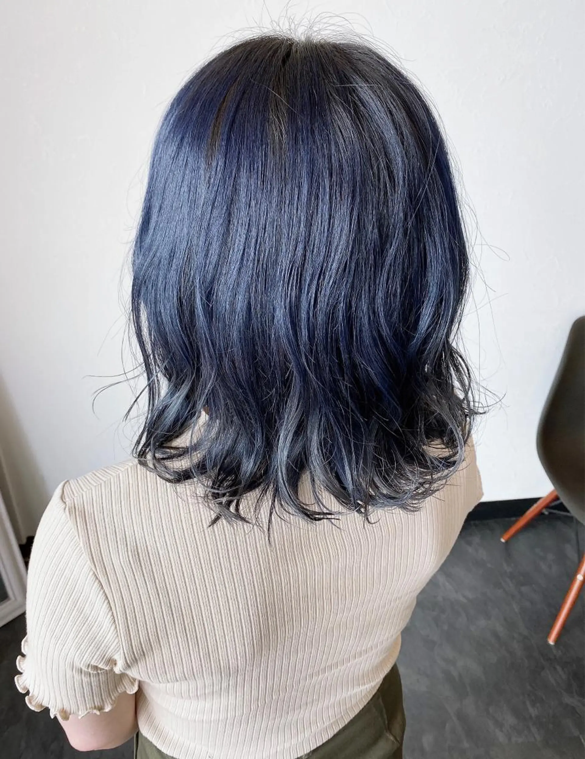 ショート カラー ブリーチ ブルーカラー ネイビーカラー 川合 勇気のヘアスタイル