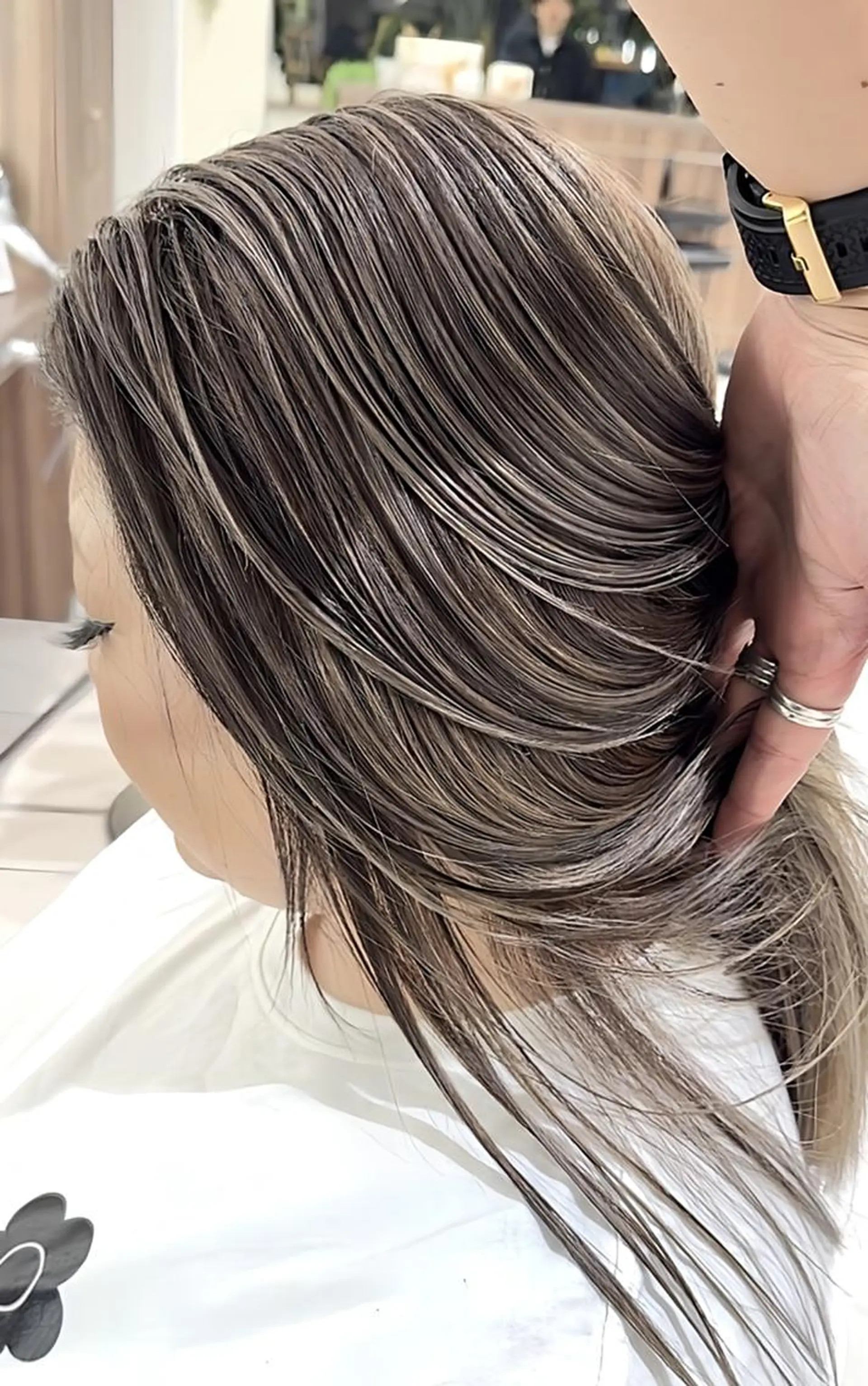 ロング カラー バレイヤージュ 髪質改善 レイヤーカット カット ヘアカラー トリートメント 山崎俊輔/髪質改善 /バレイヤージュのヘアスタイル