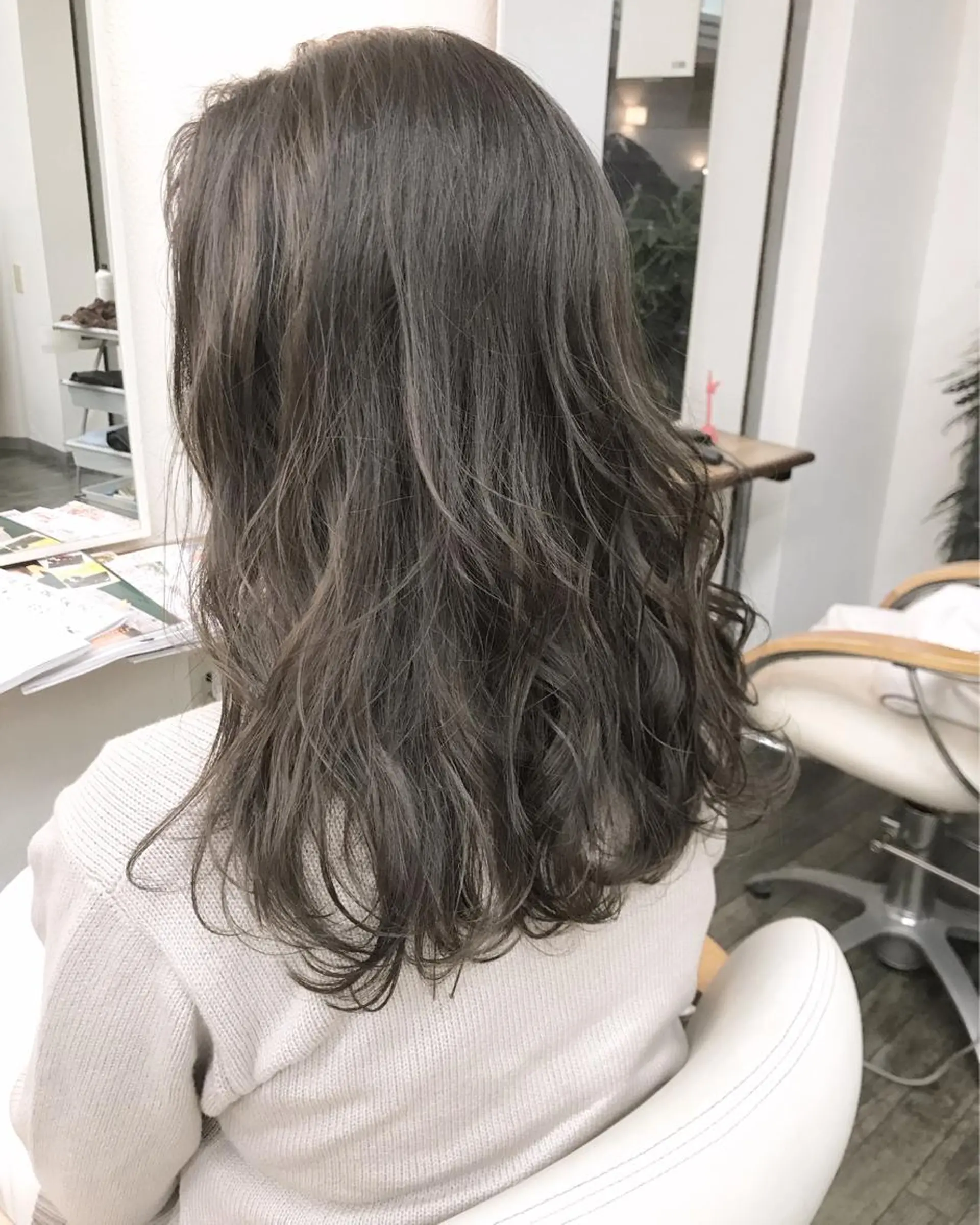 ミディアム カラー 透明感カラー 芝 幸大のヘアスタイル